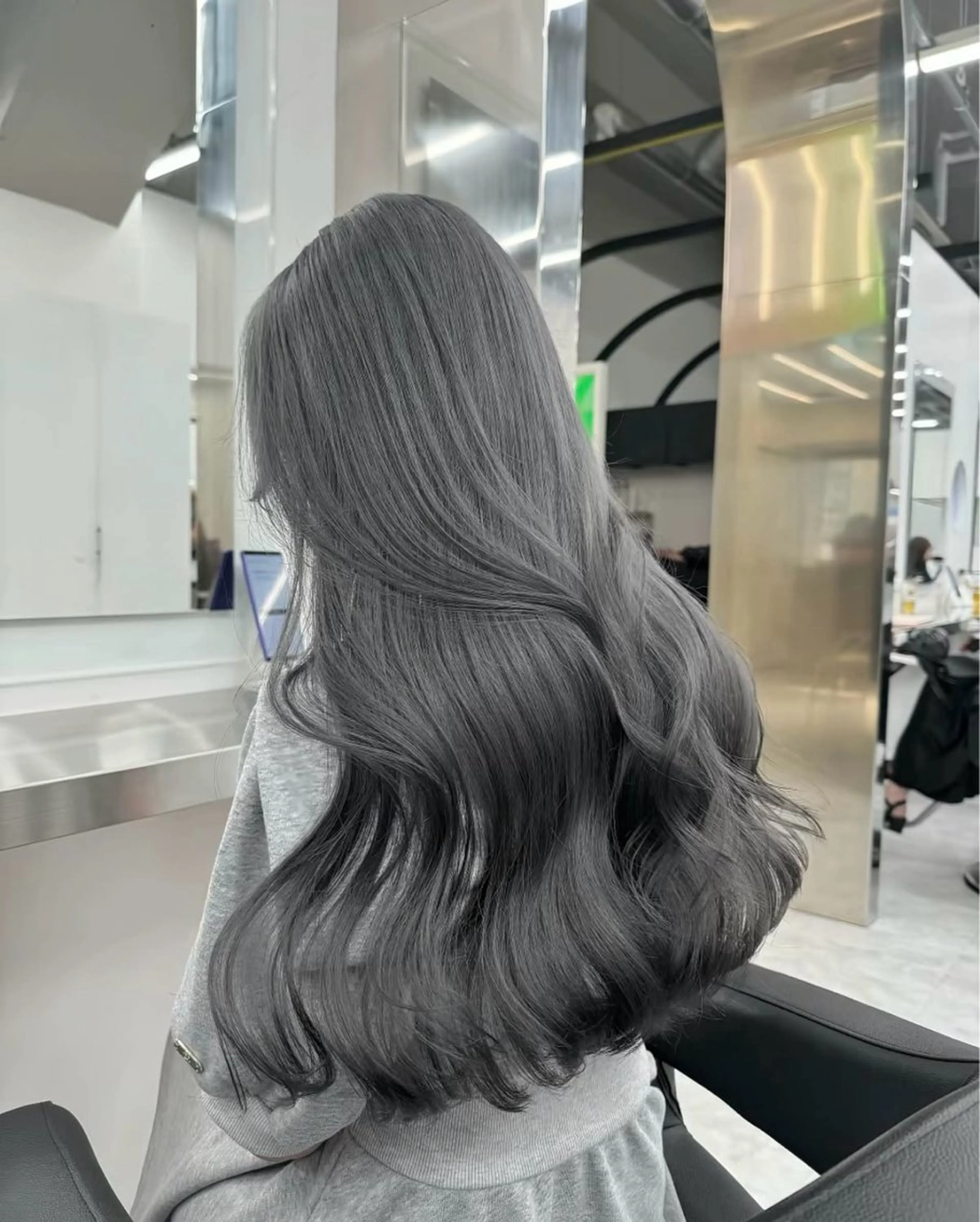 ロング カラー 西山 夢月のヘアスタイル