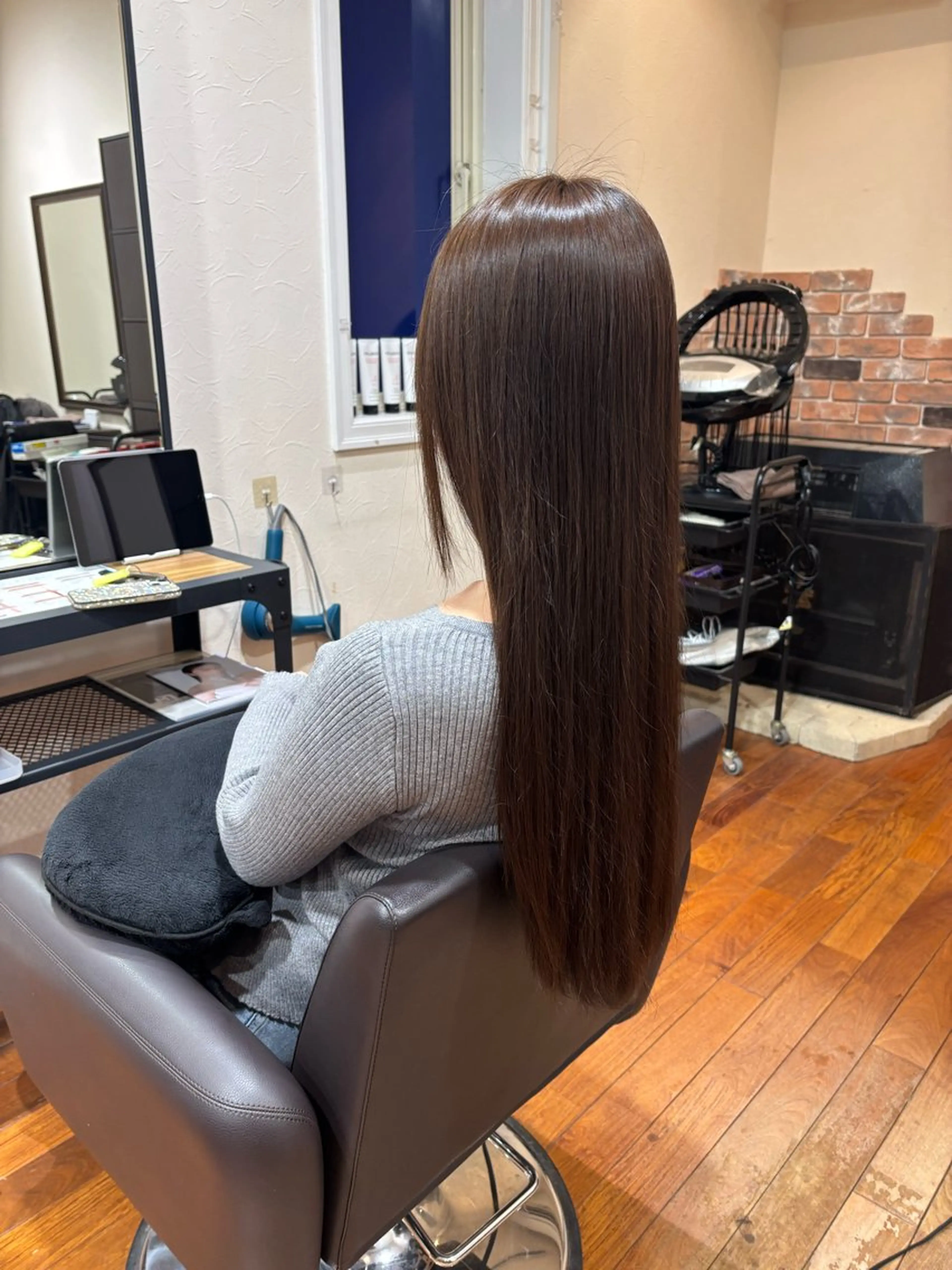 カラー アッシュ こばやし もえのヘアスタイル