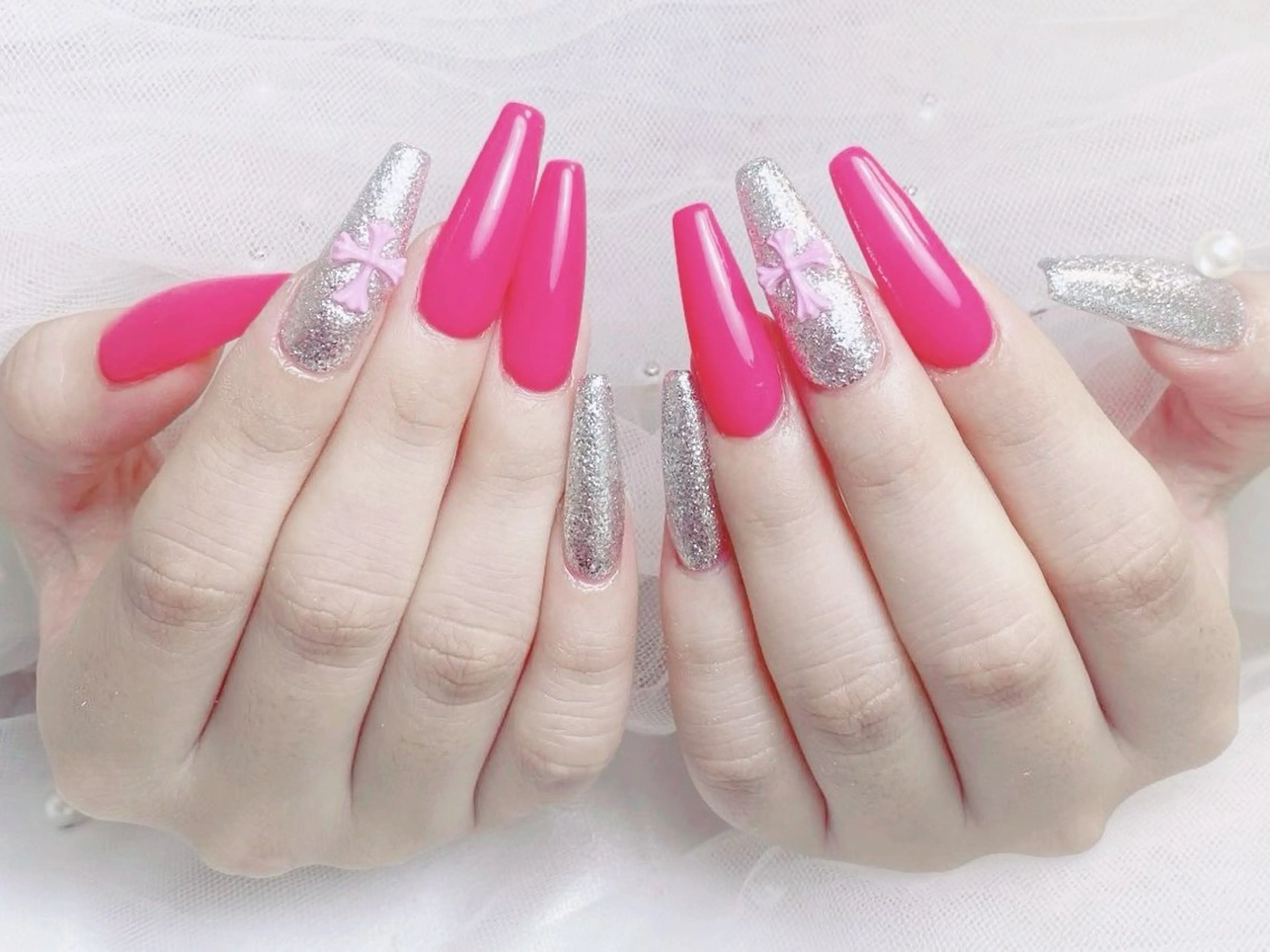 ネイル フレンチネイル ジェルネイル ハート 韓国ネイル マグネットネイル ハンドネイル ネイルサロン lotusのネイルデザイン