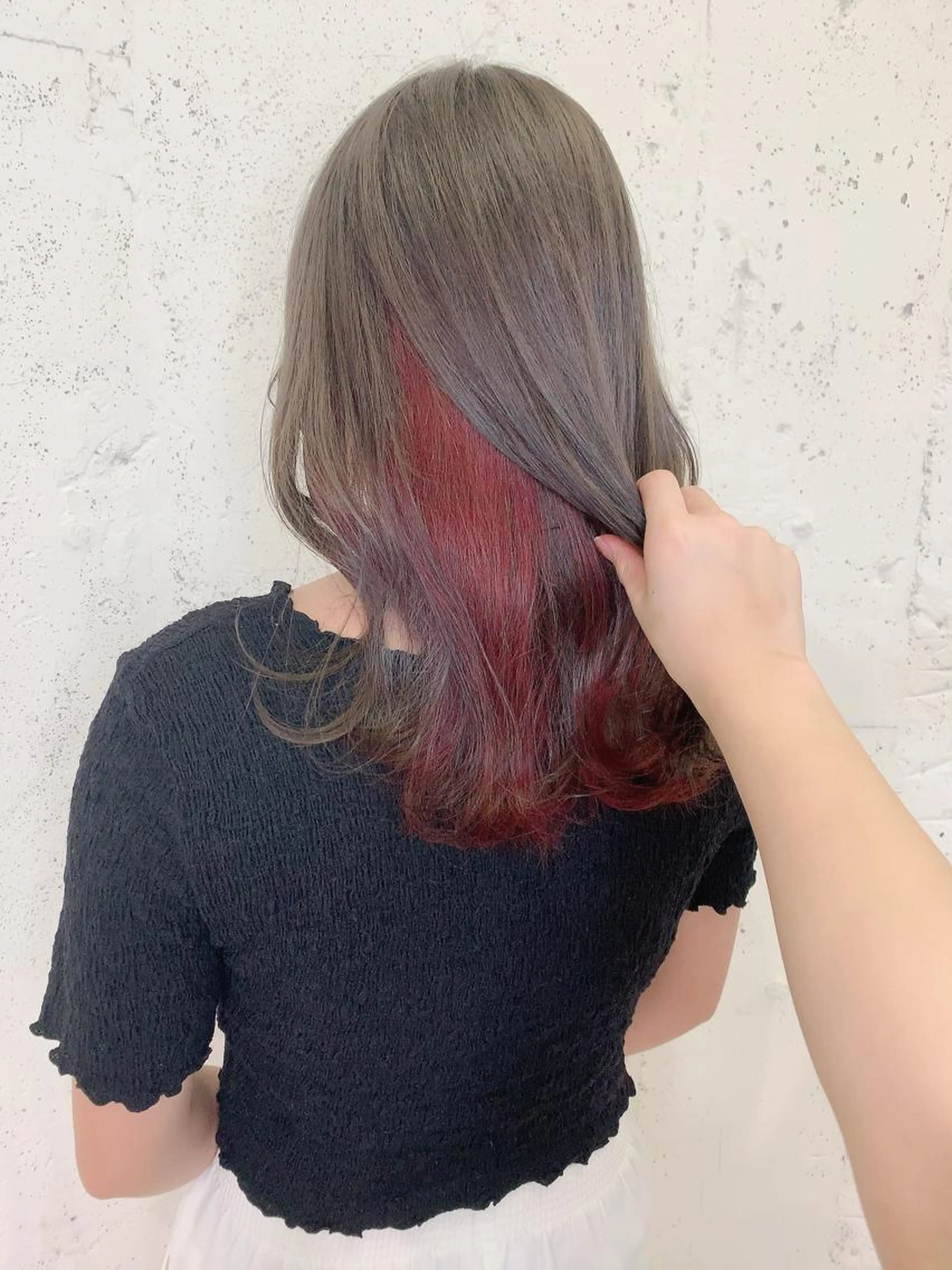 🌈超お得🌈部分ブリーチ＋全体カラー🦖ハイライト、インナーカラー、イヤリングカラー等🤭ブリーチ量により値段変更アリの写真