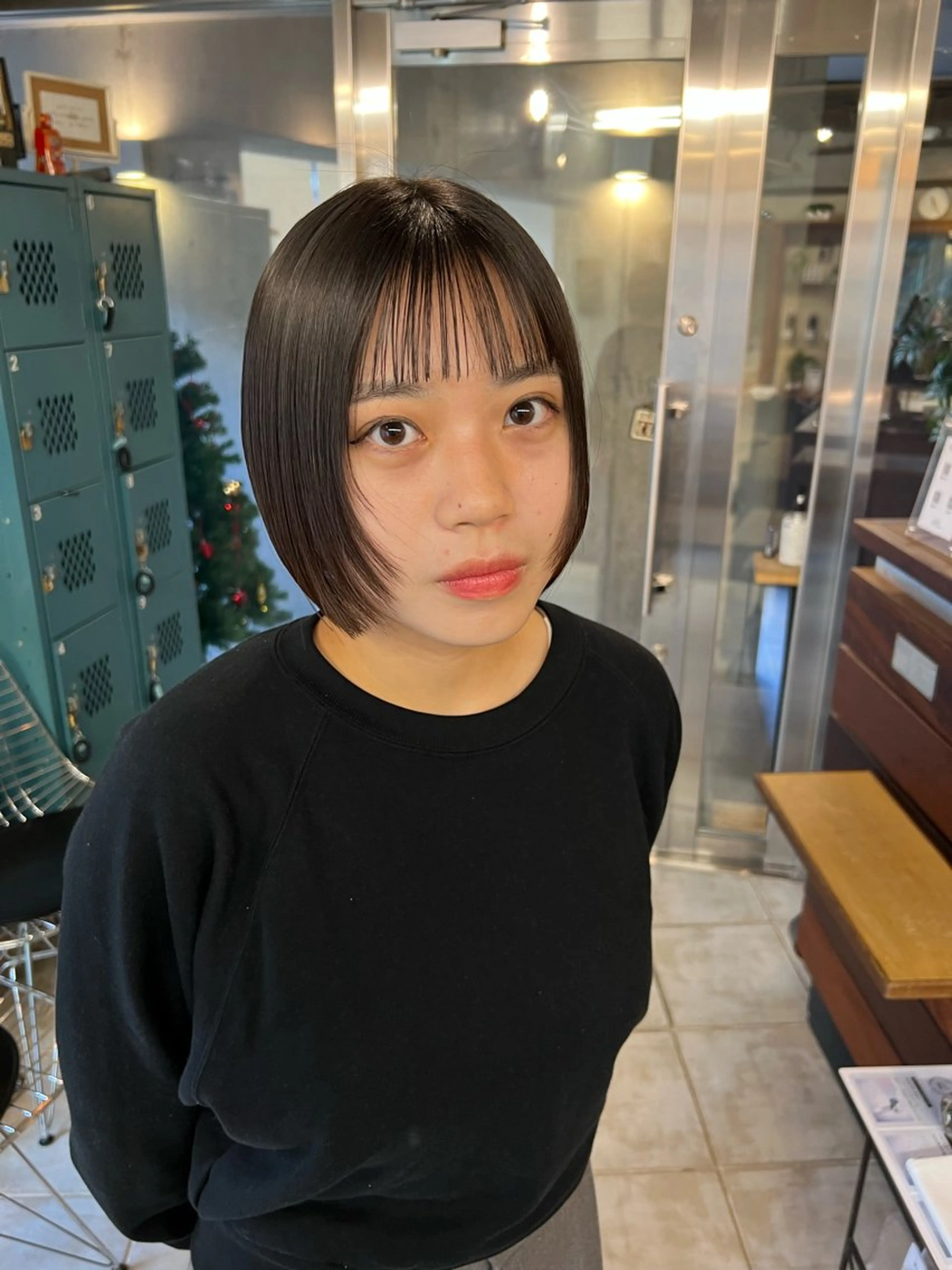 ショート ボブ 顔まわりレイヤー レイヤーカット カット 土田かほ/本日🈳 透明感カラー🍃のヘアスタイル