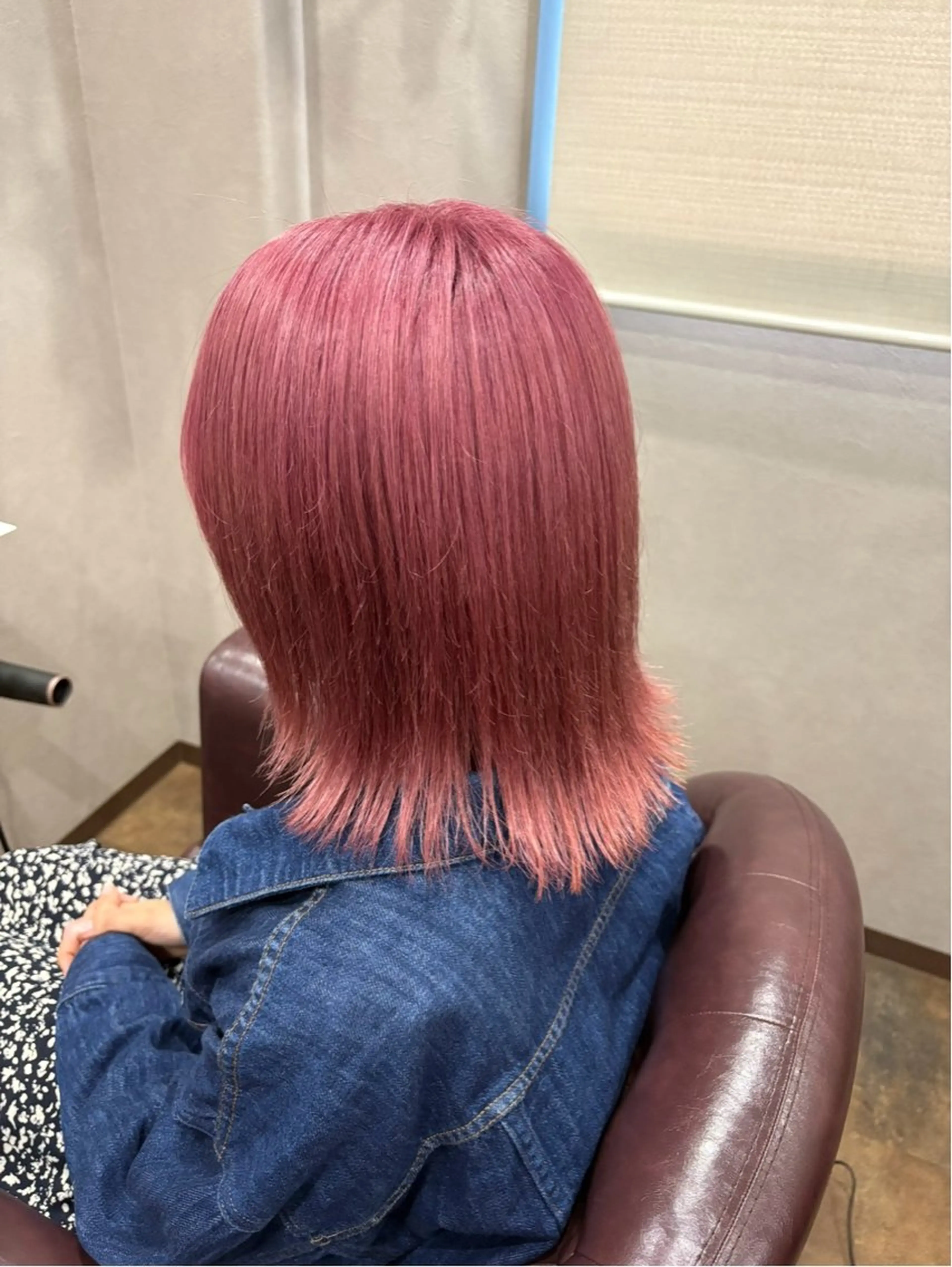 ミディアム カラー 石田 佳恋のヘアスタイル