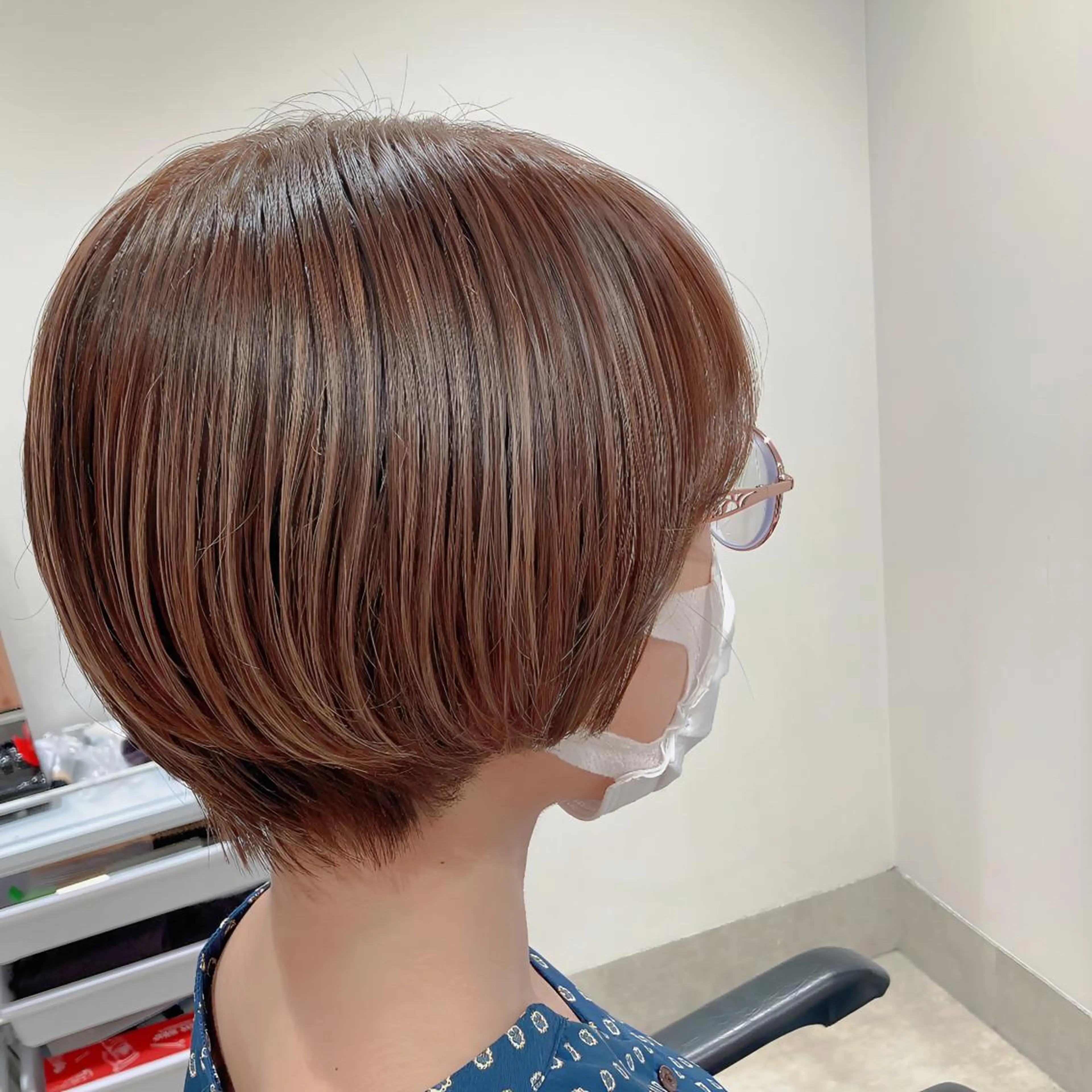 ショート カラー ベージュカラー ハイライトカラー ハイライト ショートヘア カット ヘアカラー スキバサミを使わない カット🌼唯🌼のヘアスタイル