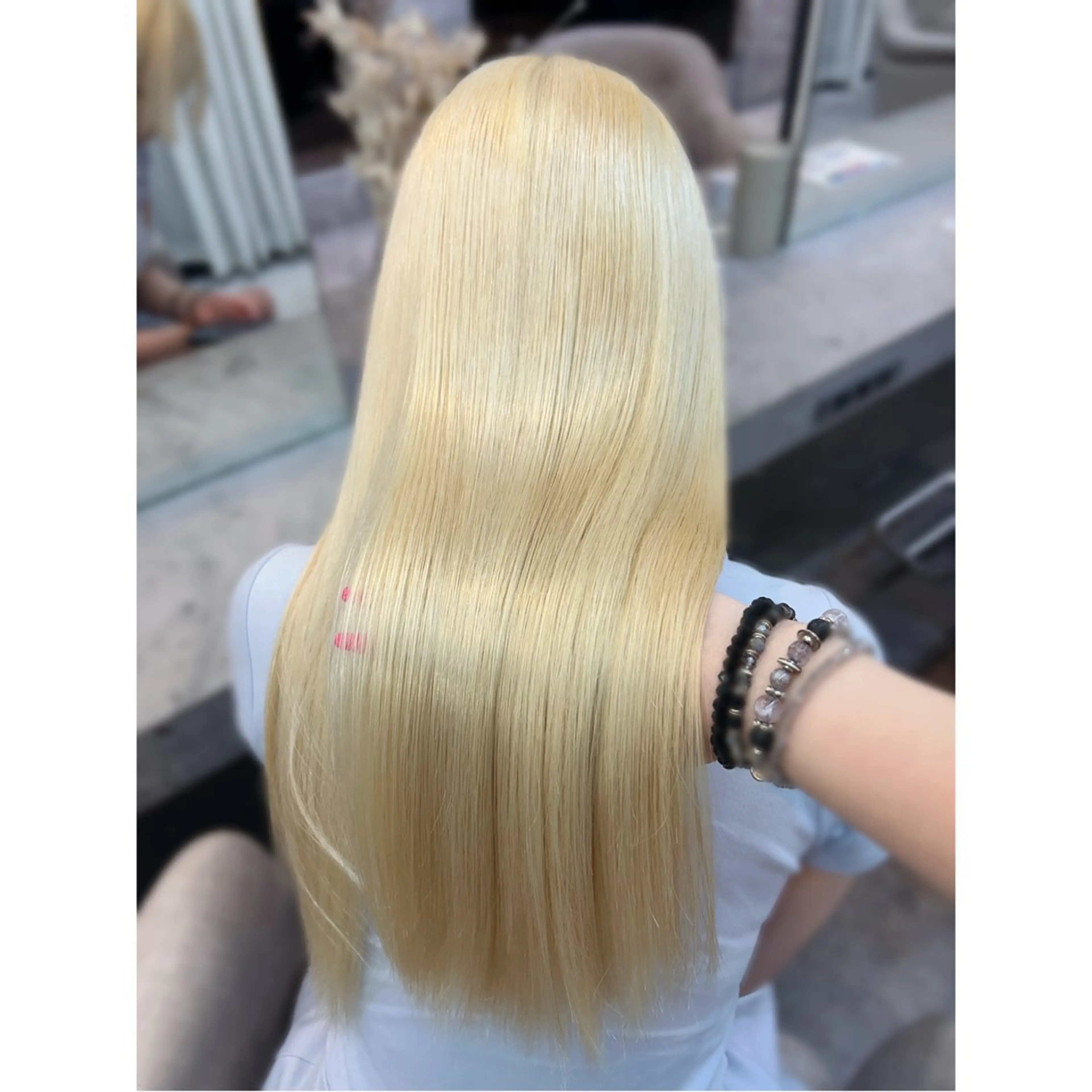 ⚠️残り3名 💘ミニモ限定価格💘ケアブリーチリタッチonカラー⭐︎(高保湿トリートメント+巻き髪付き)の写真