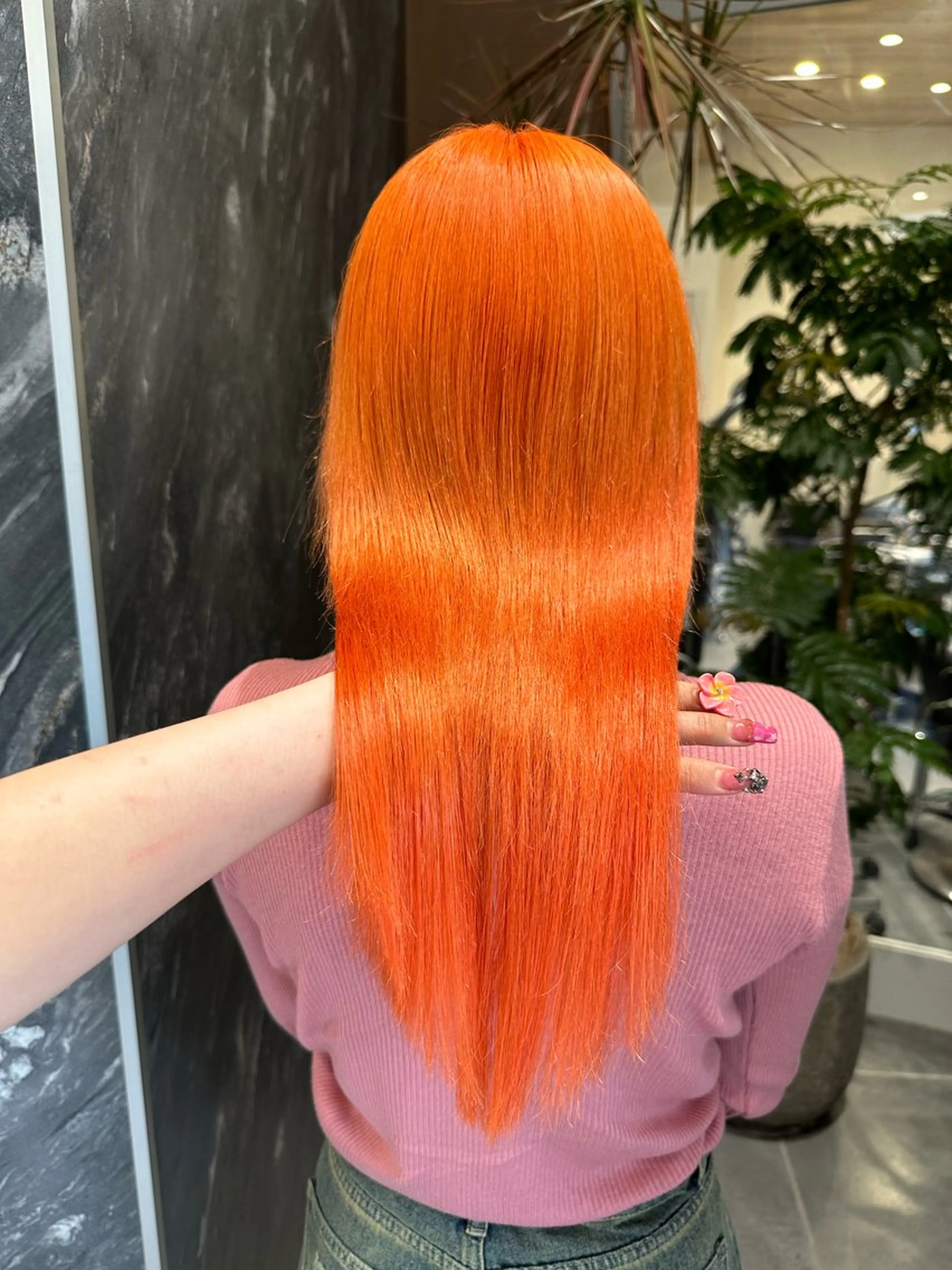 ロング カラー オレンジ ヘアカラー トリートメント 💋ハイトーンデザイ ンヘア💋A'nyuのヘアスタイル