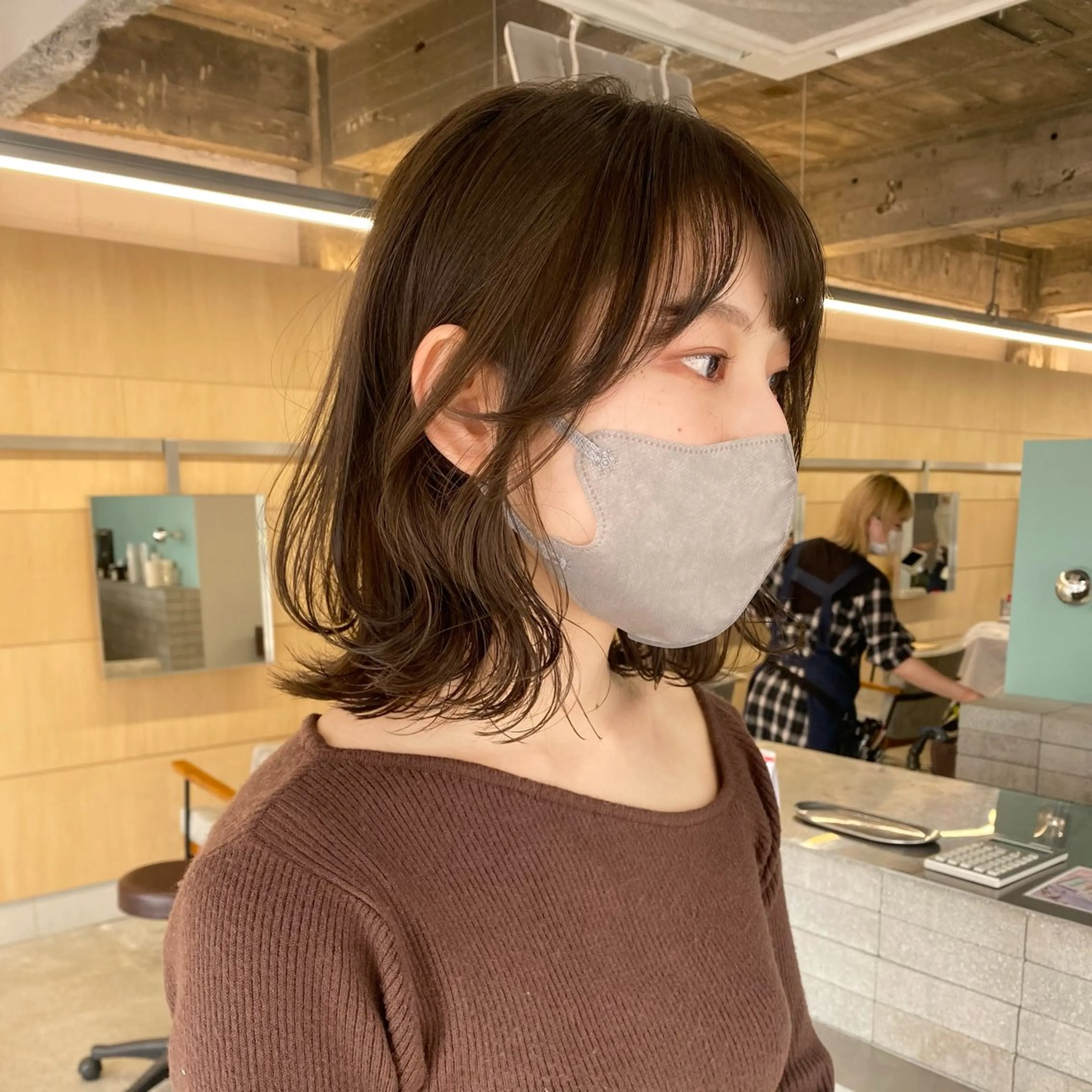 ミディアム 髪質改善 レイヤーカット 小顔カット トリートメント カット ヘアカラー トリートメント やまぐち もえかのヘアスタイル