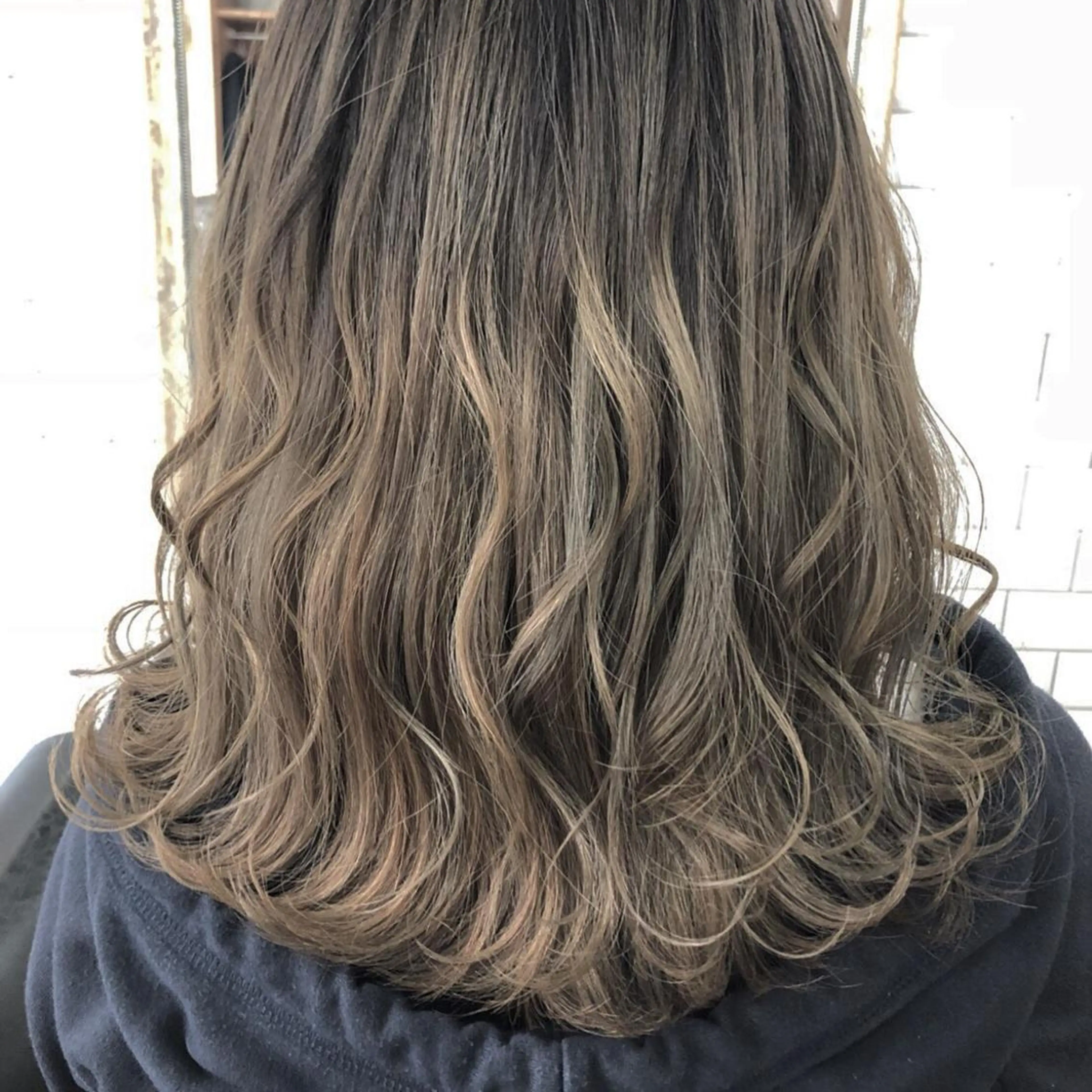 ロング カラー 橋本 敬介のヘアスタイル