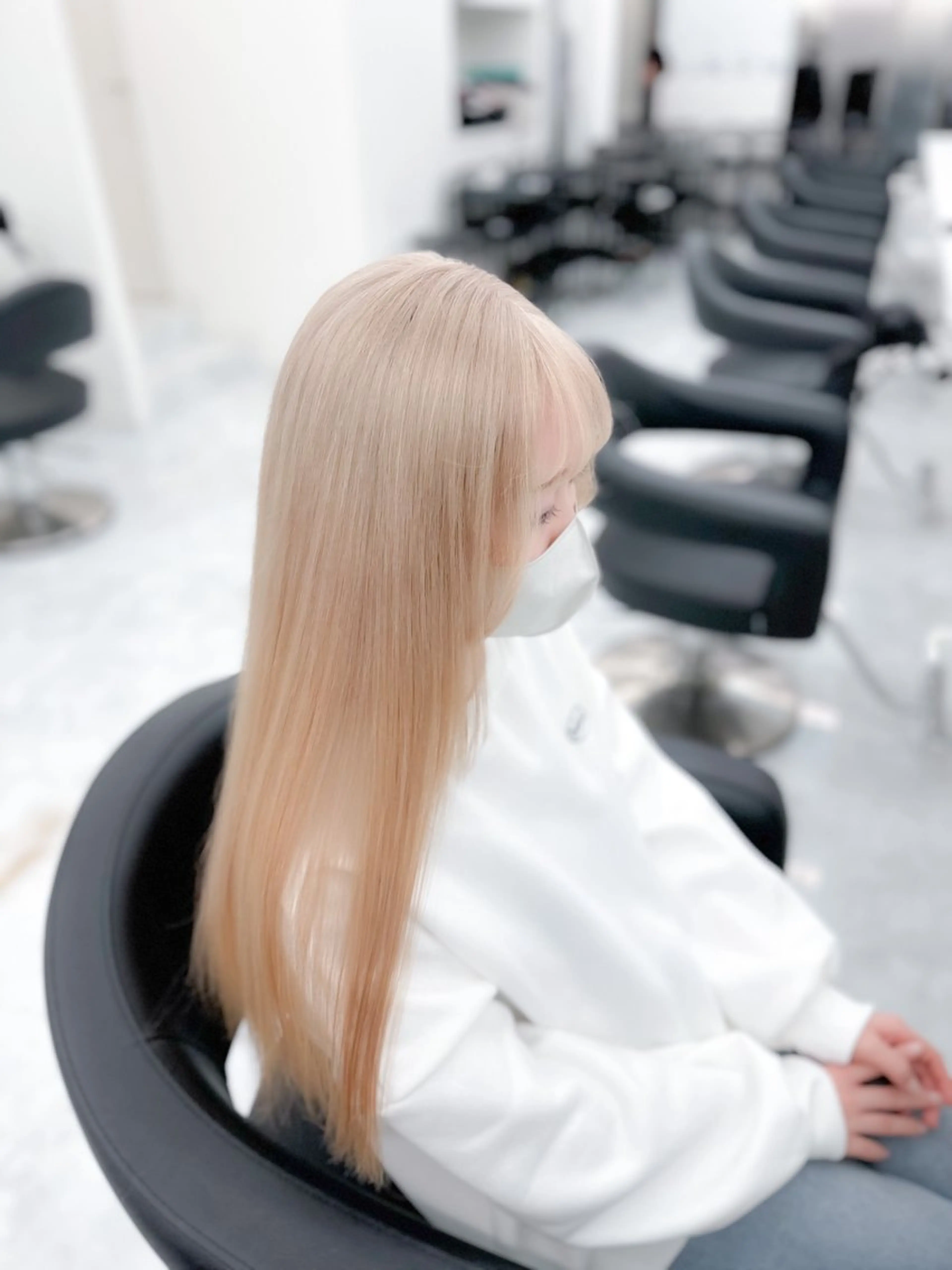セミロング カラー ウルフ&レイヤー特化 まとまる美髪矯正のヘアスタイル