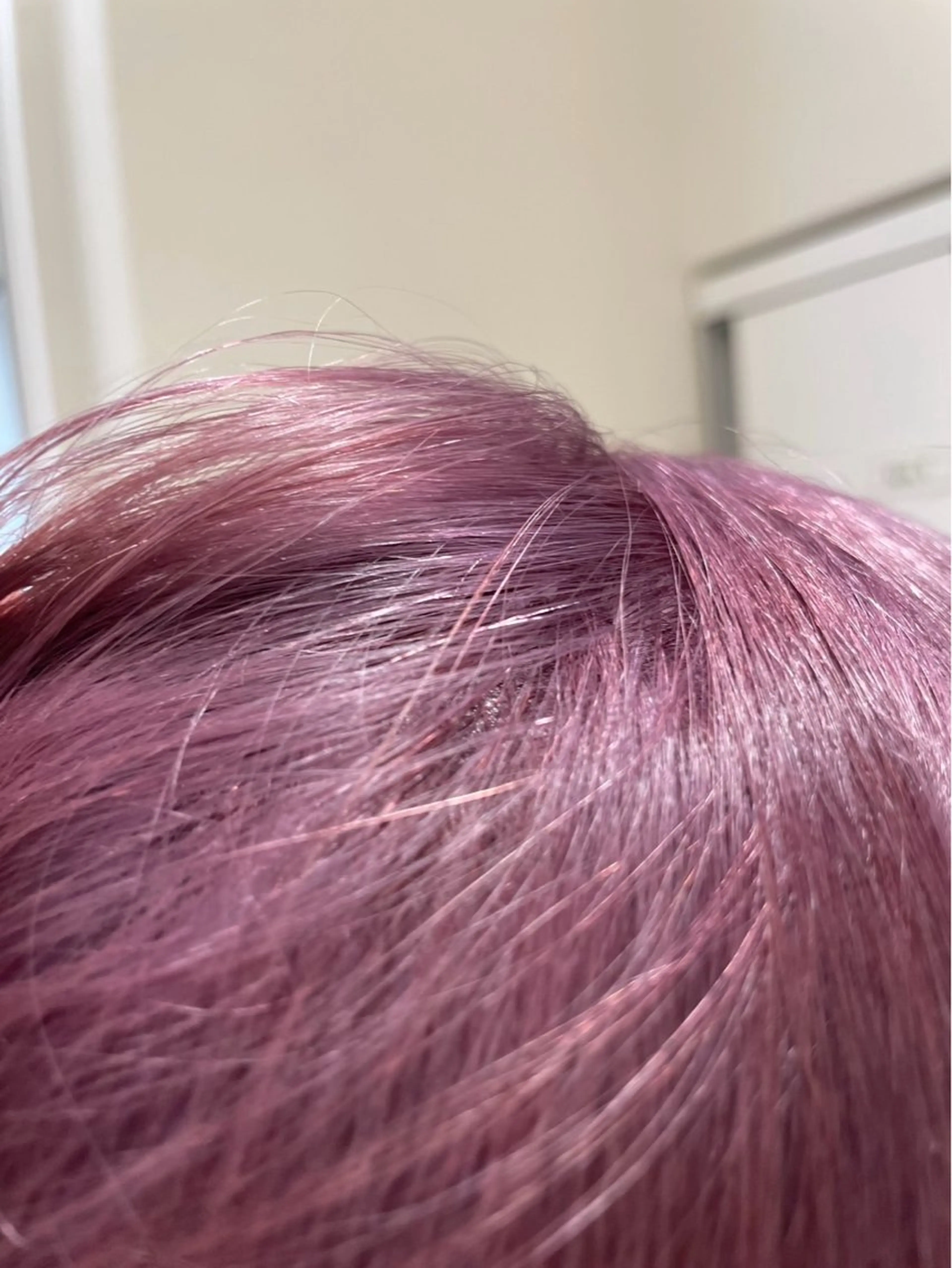 カラー 🌈コテ巻き風パーマ LOHASせいな🌈のヘアスタイル