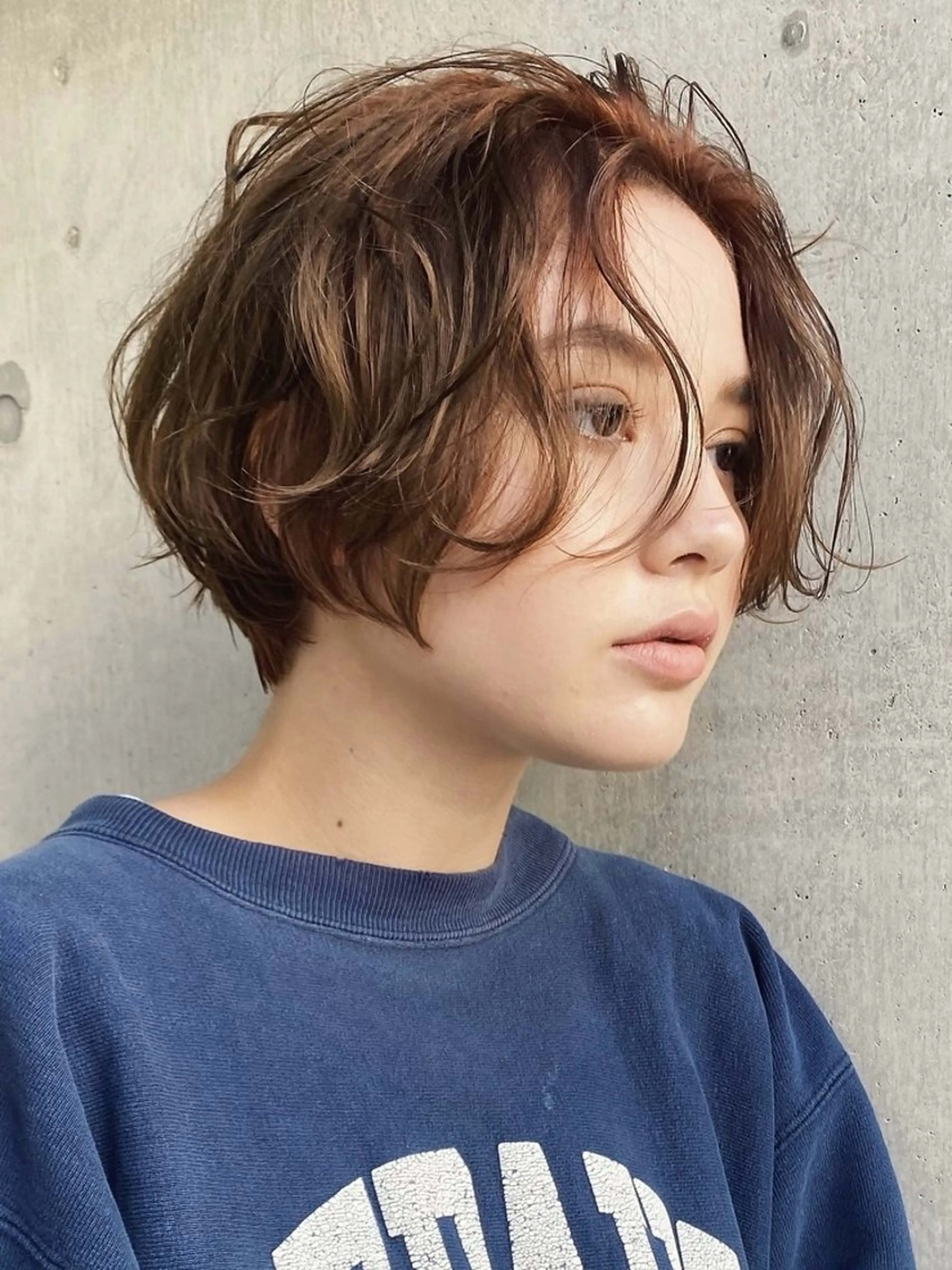 カラー 塔尾 真那のヘアスタイル