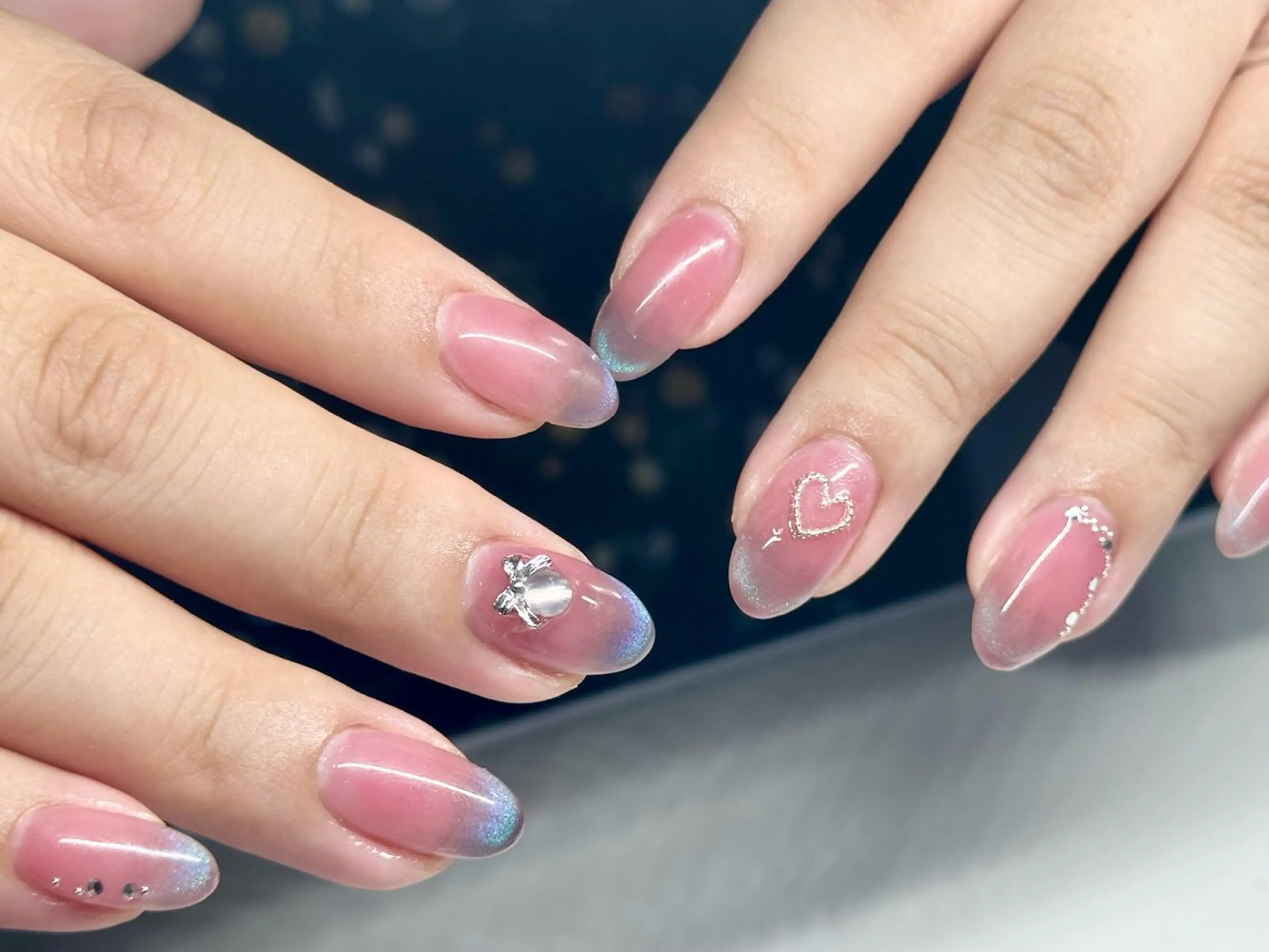 ネイル チークネイル 長さ出し ガーリー 韓国ネイル マグネットネイル Junn Nailのネイルデザイン