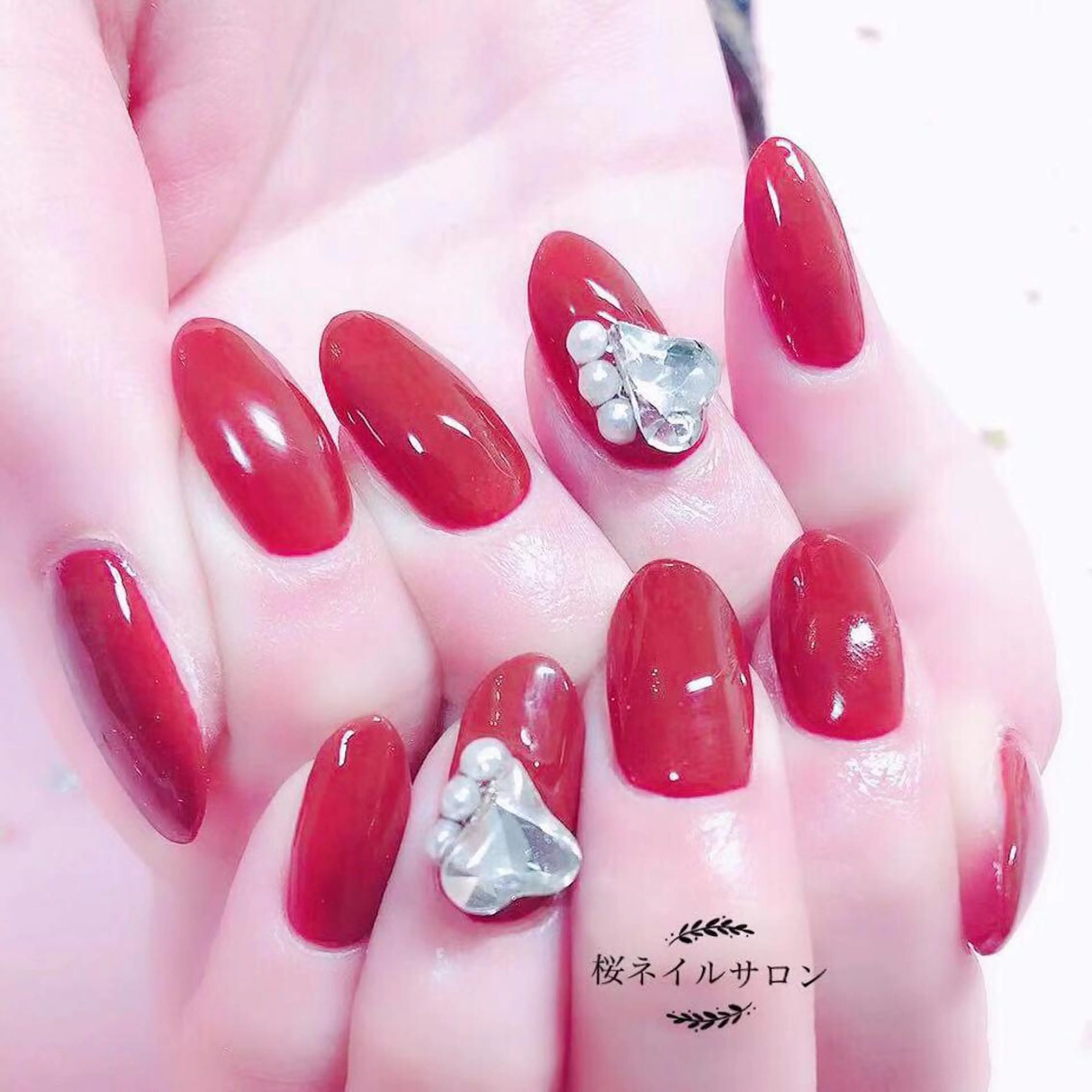 ネイル シンプルネイル バレンタイン 冬ネイル クリスマス MoonNail ユリ🌸のネイルデザイン