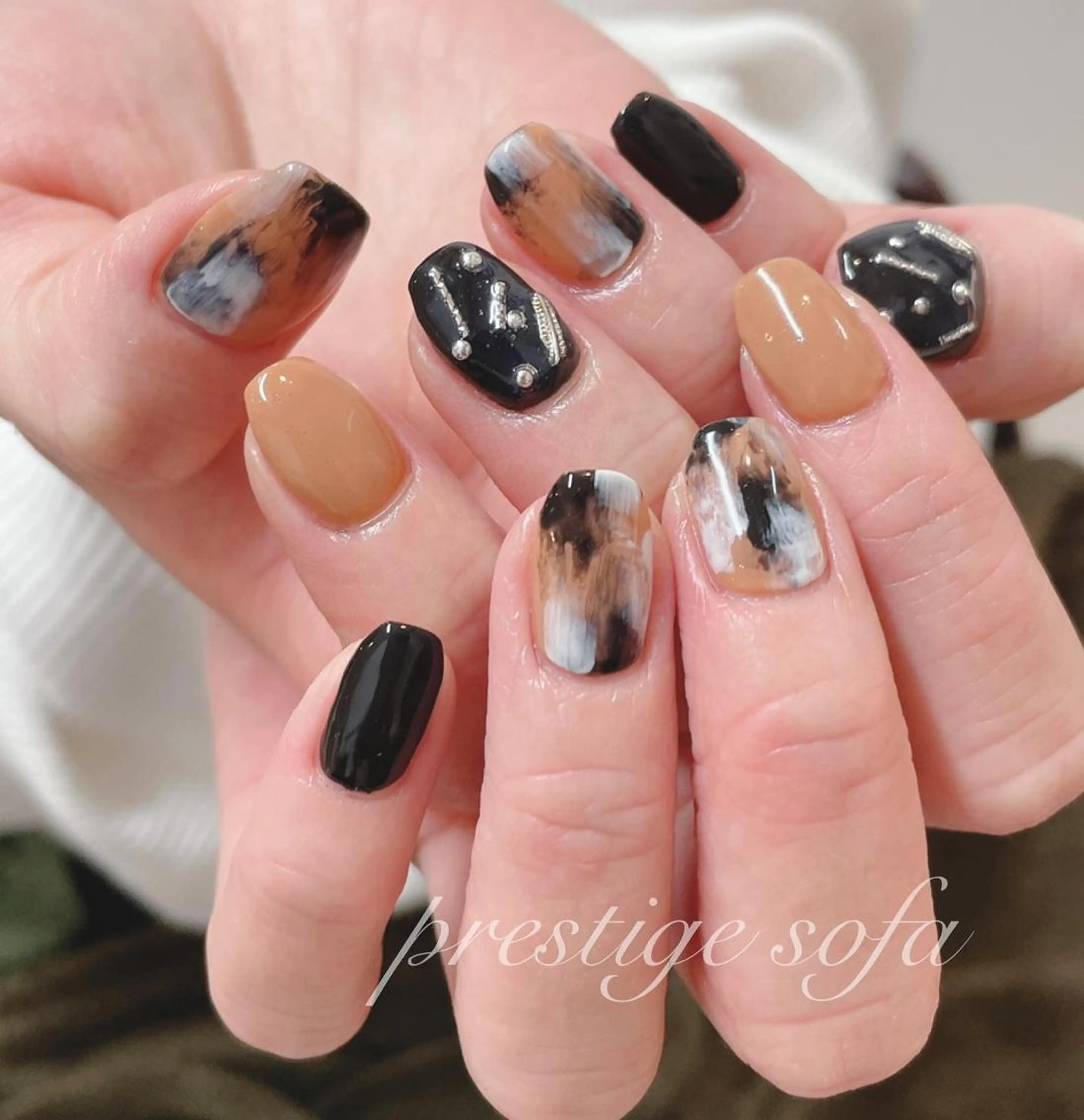 ネイル マツエク・マツパ まつげパーマ ボリュームラッシュ ジェルネイル 持ち込み ニュアンスネイル 髙橋 敦子のネイルデザイン