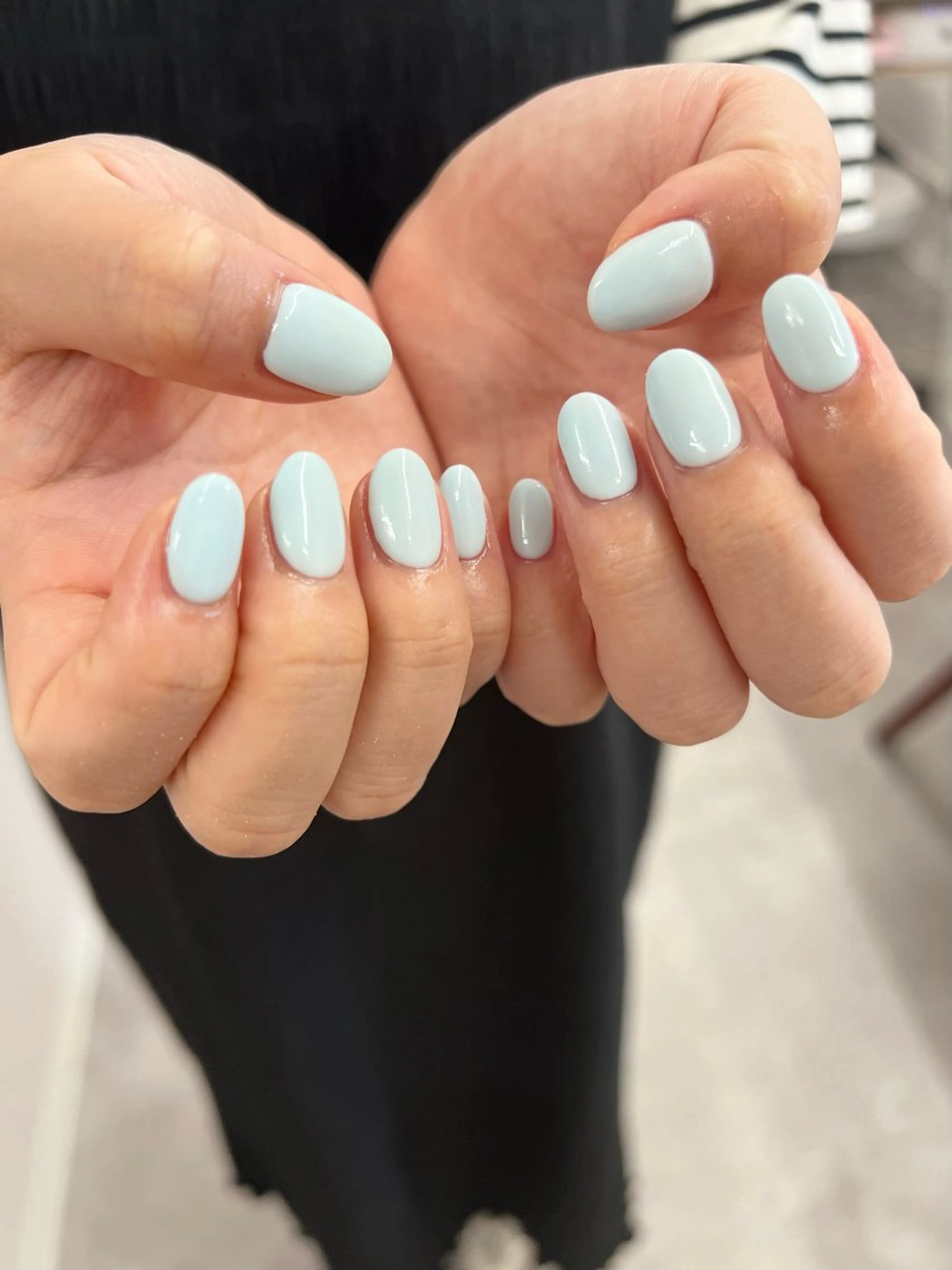 ネイル ジェルネイル 水色 マグネットネイル ニュアンスネイル ワンカラーネイル ハンドネイル ハンドケア Bana_ Nailのネイルデザイン