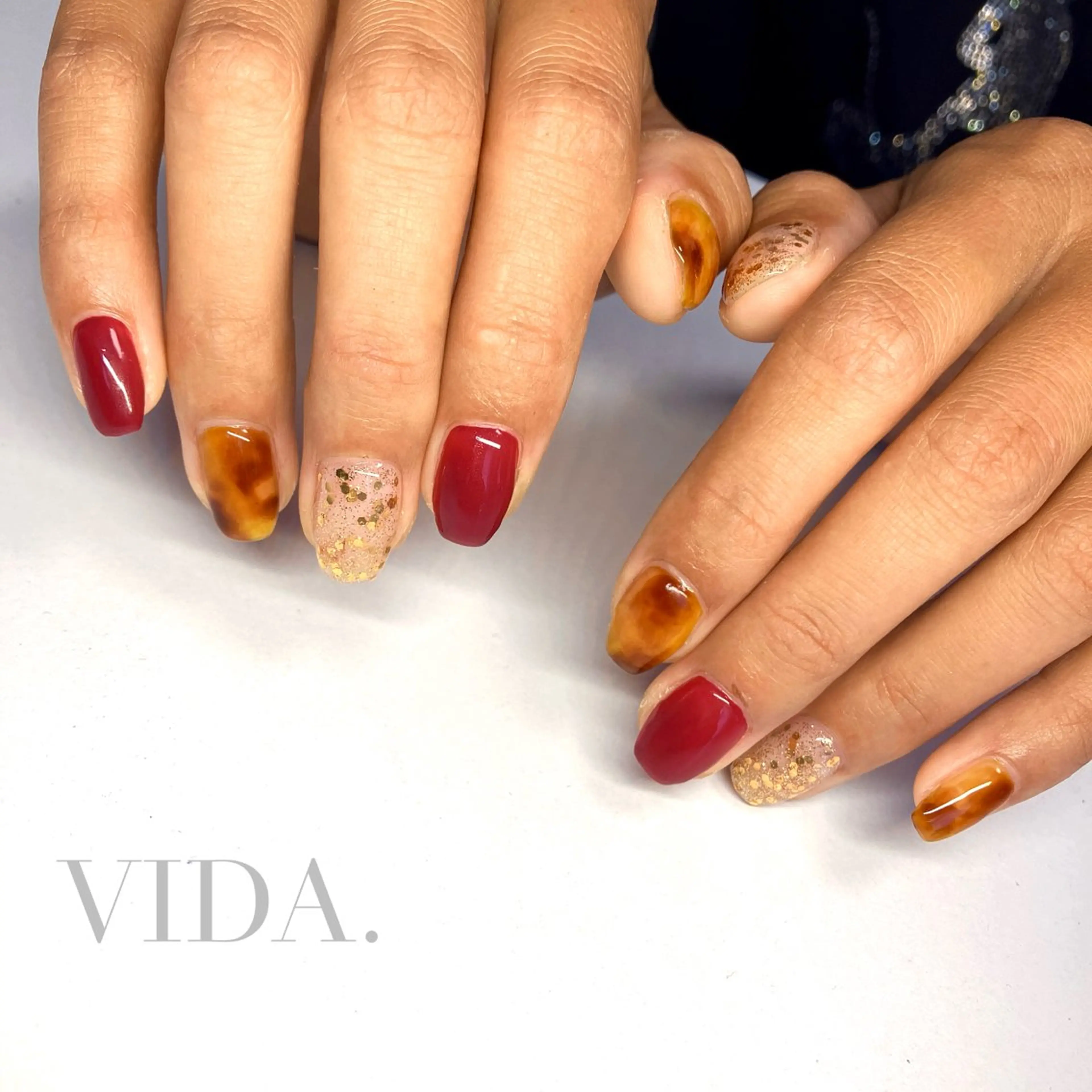 ネイル べっ甲ネイル ボルドー ハンドネイル private salon VIDAのネイルデザイン