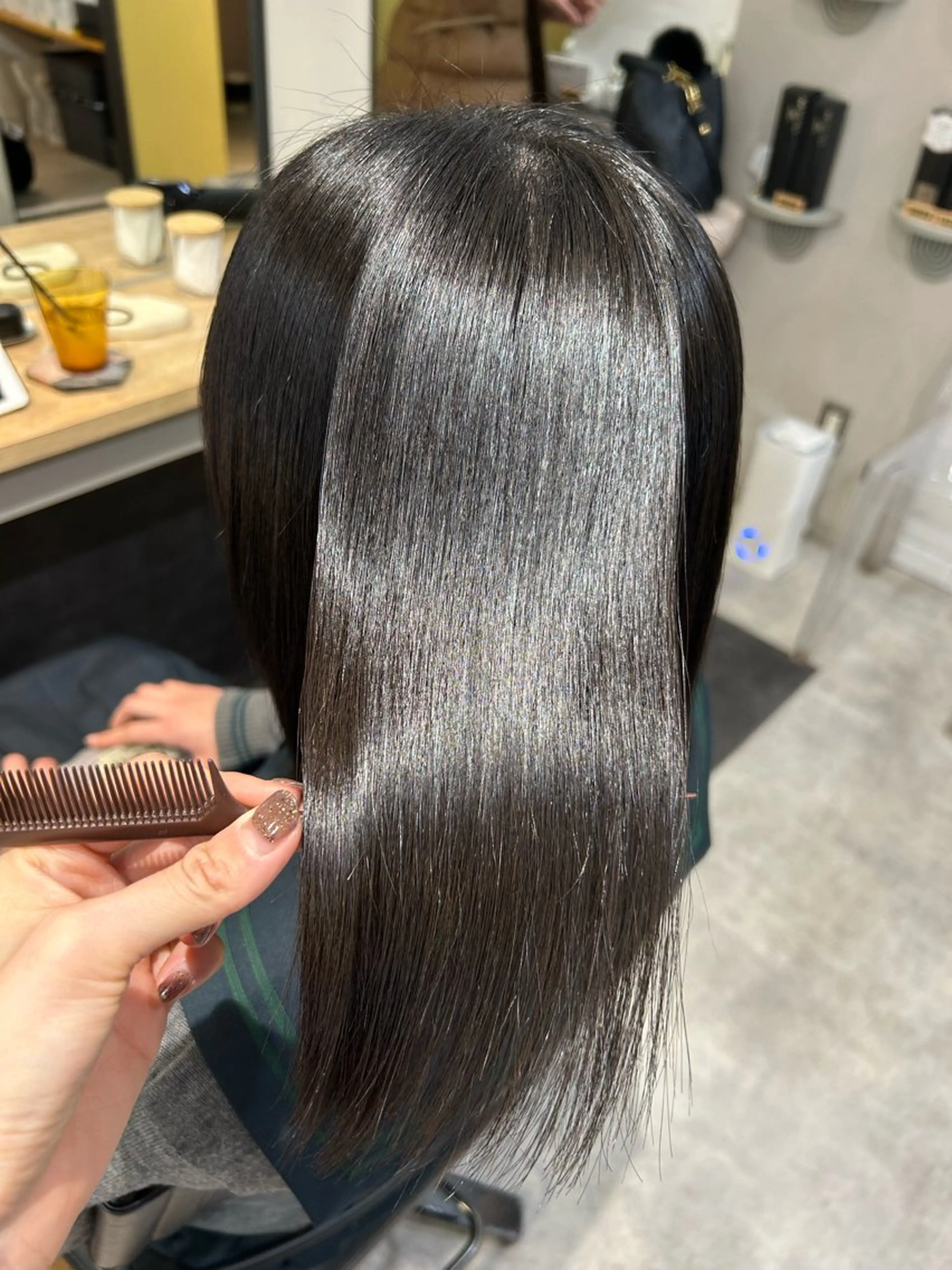 ミディアム パーマ 髪質改善 ストレートパーマ カット 縮毛矯正 トリートメント hubhair レイヤー/透明感のヘアスタイル