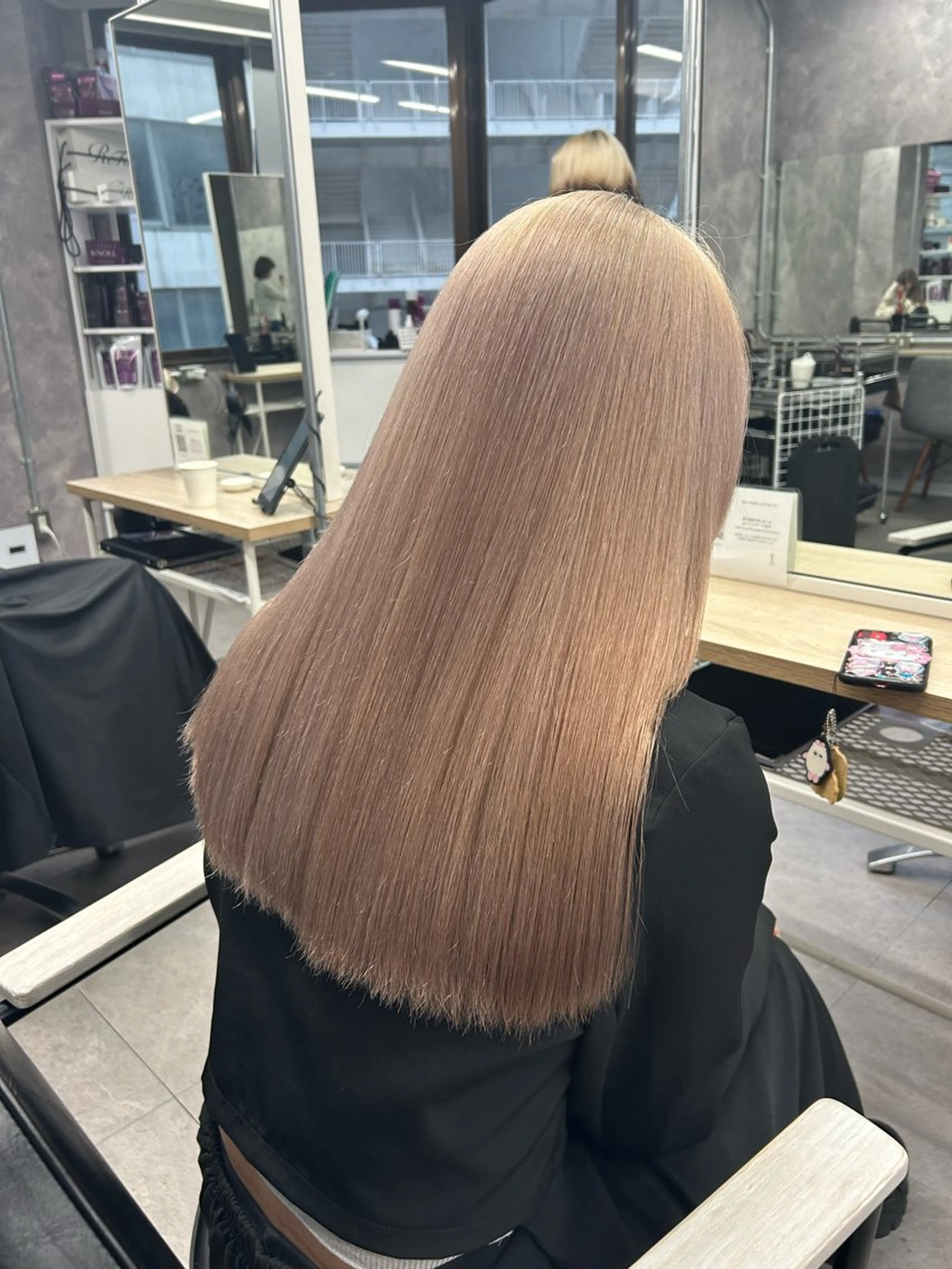 ロング パーマ ヘアアレンジ MOMO艶髪 🩵モテカラーのヘアスタイル