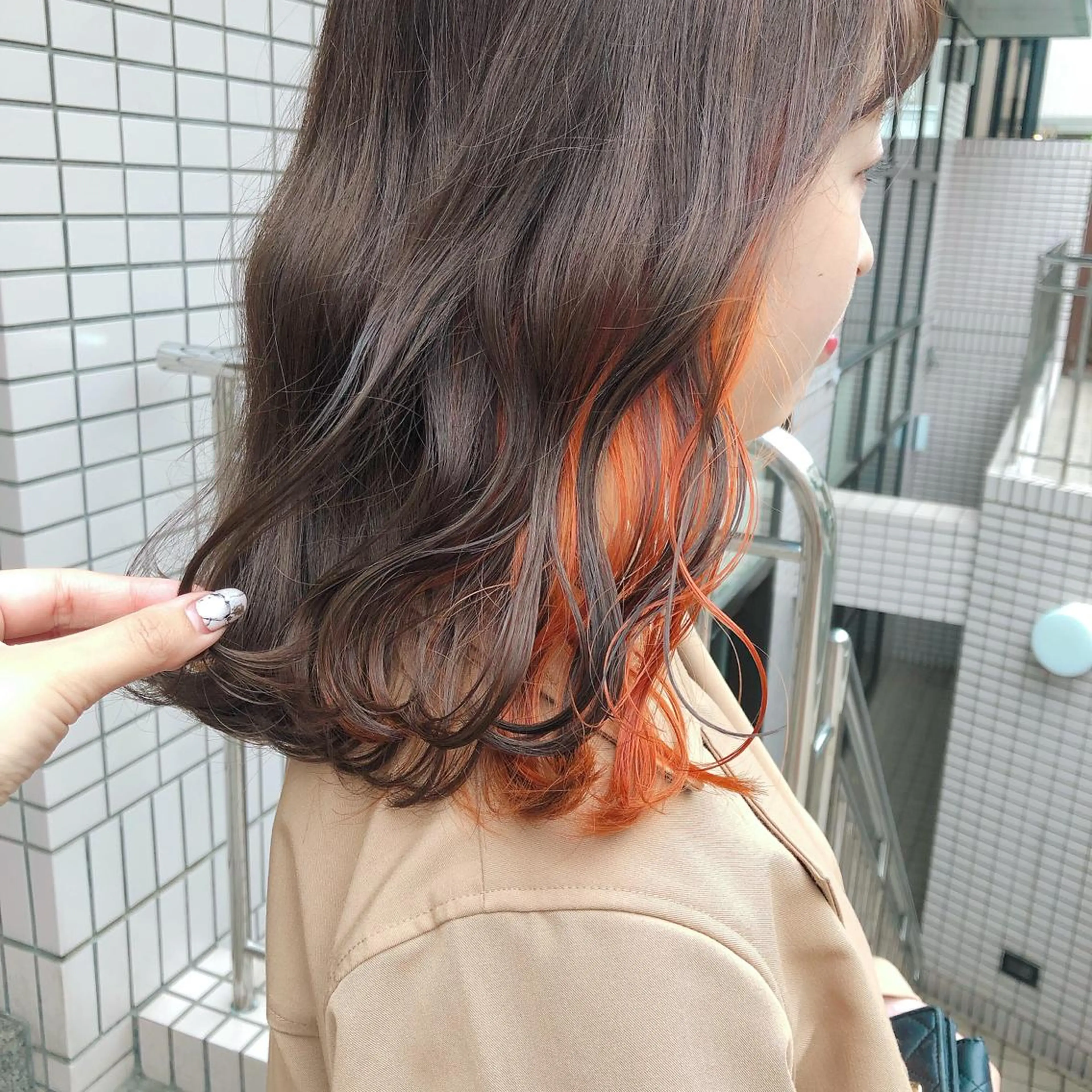 セミロング カラー パーマ ヘアアレンジ メンズ ネイル マツエク・マツパ メンズインナーカラー インナーカラー オレンジ カラーマツエク オレンジ 天神レイヤーカット No.1💖マユカのヘアスタイル
