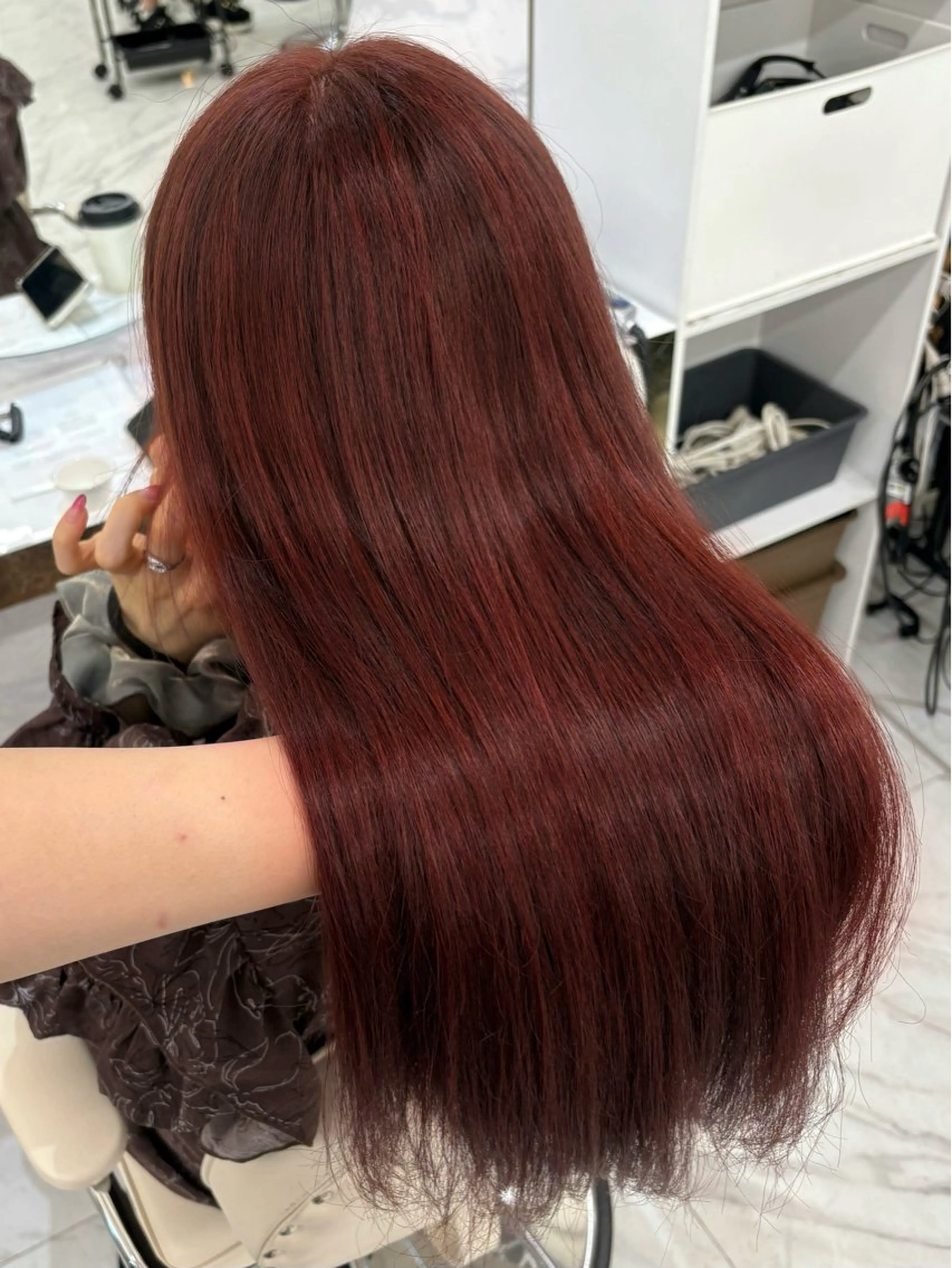 ロング カラー ケアカラー 透明感カラー ピンクカラー ローズカラー くびれヘア ヘアカラー aku💞韓国風🩷 ピンクカラー🎀🩷のヘアスタイル