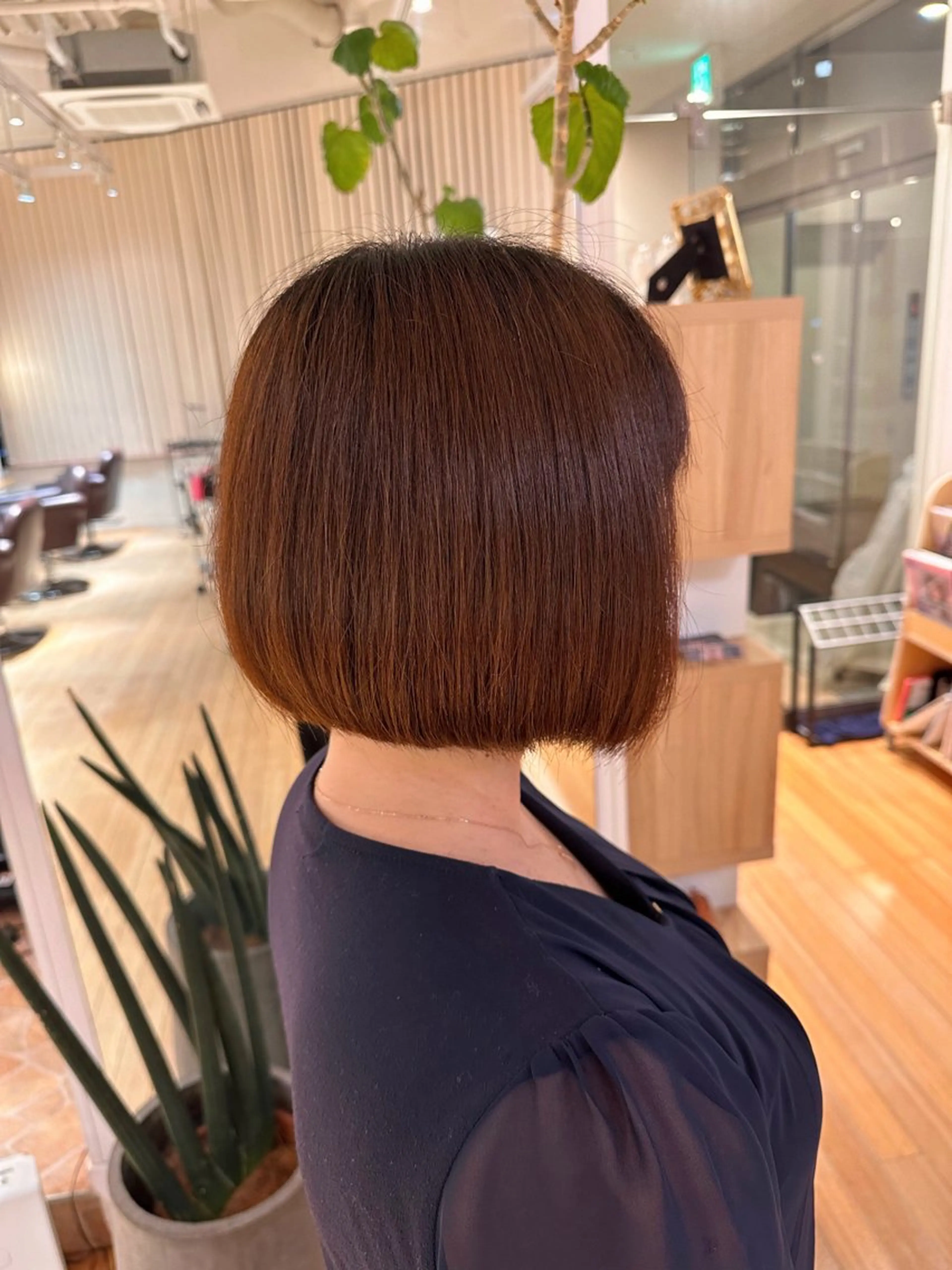 ミディアム 松浦 麻衣のヘアスタイル