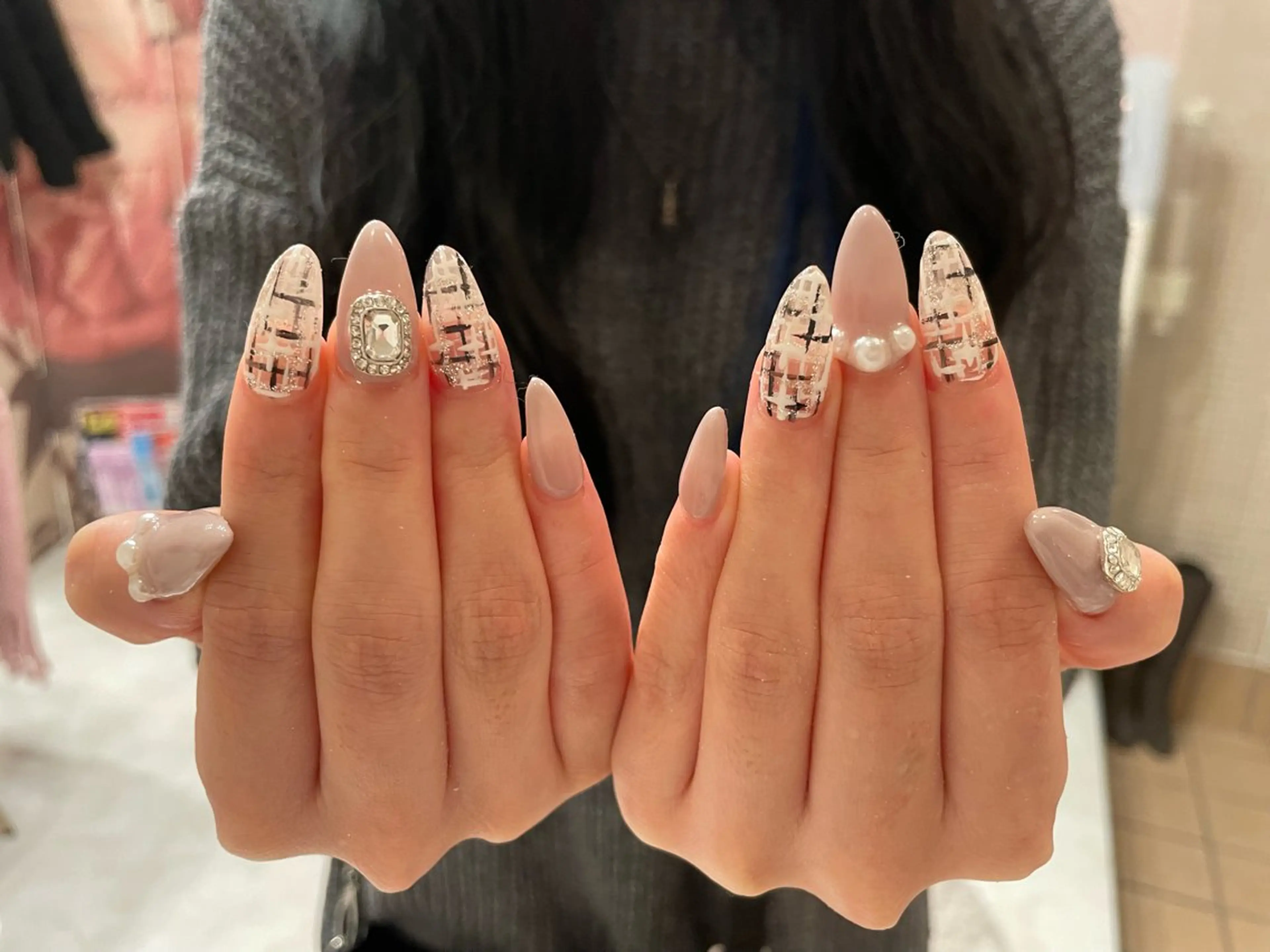 ネイル ♡ビジュール♡ NAIL &まつ毛のマツエク・マツパデザイン