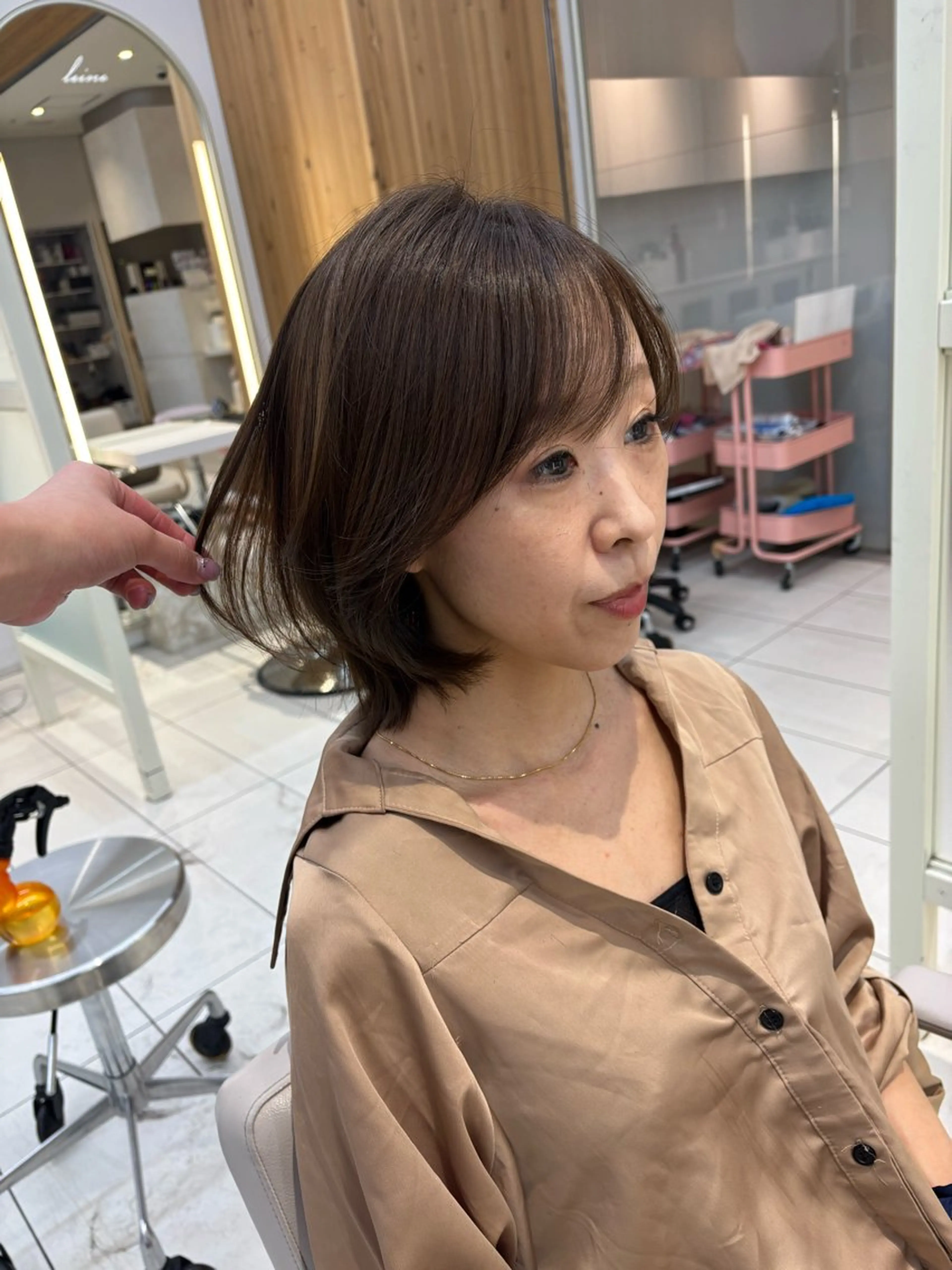 ミディアム かなこ/重めレイヤー /透明感カラーのヘアスタイル