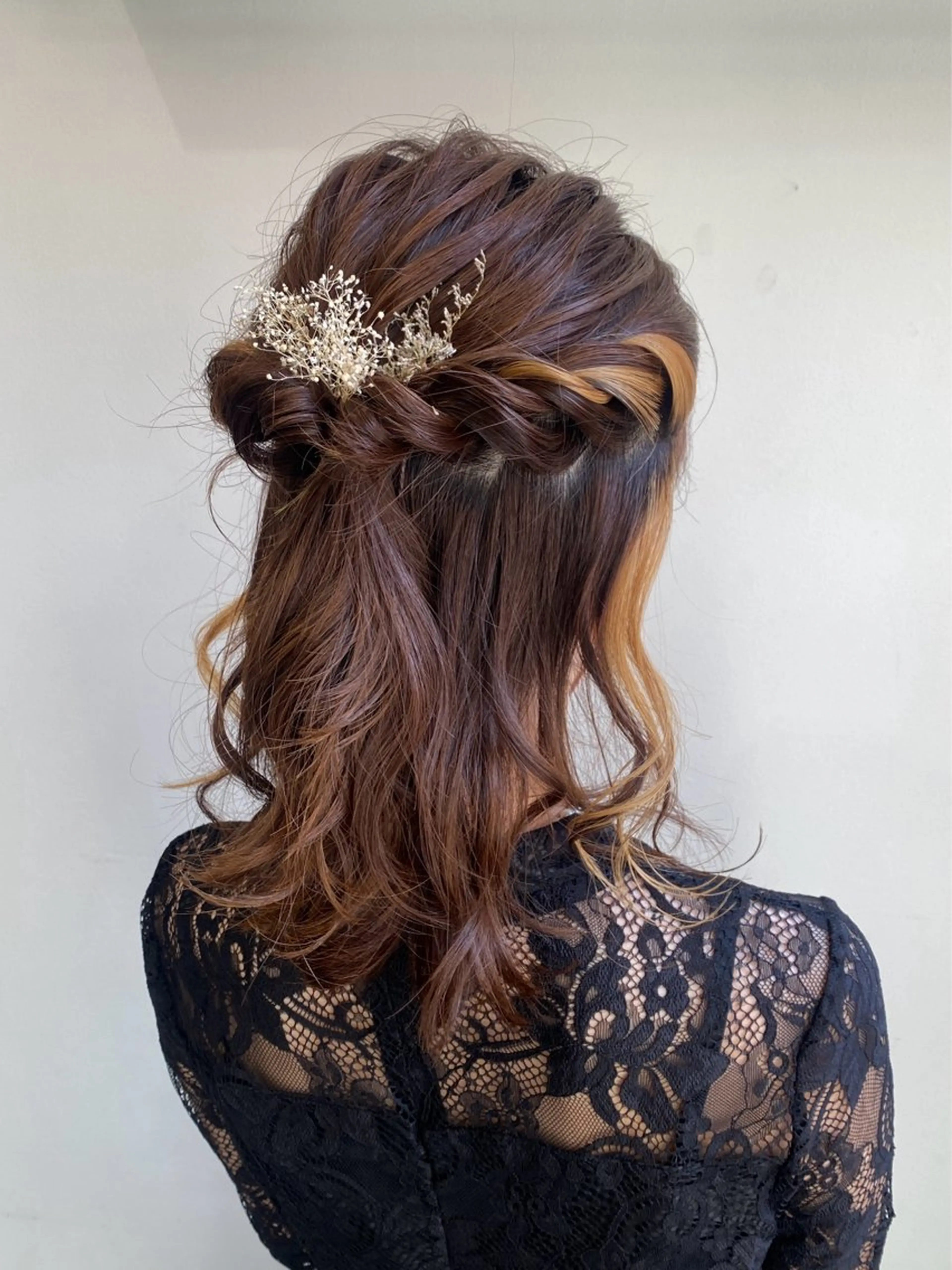 ヘアアレンジ ハーフアップ 結婚式・ブライダル ヘアセット saki🌼ボブ× 透明感カラー🌼のヘアスタイル