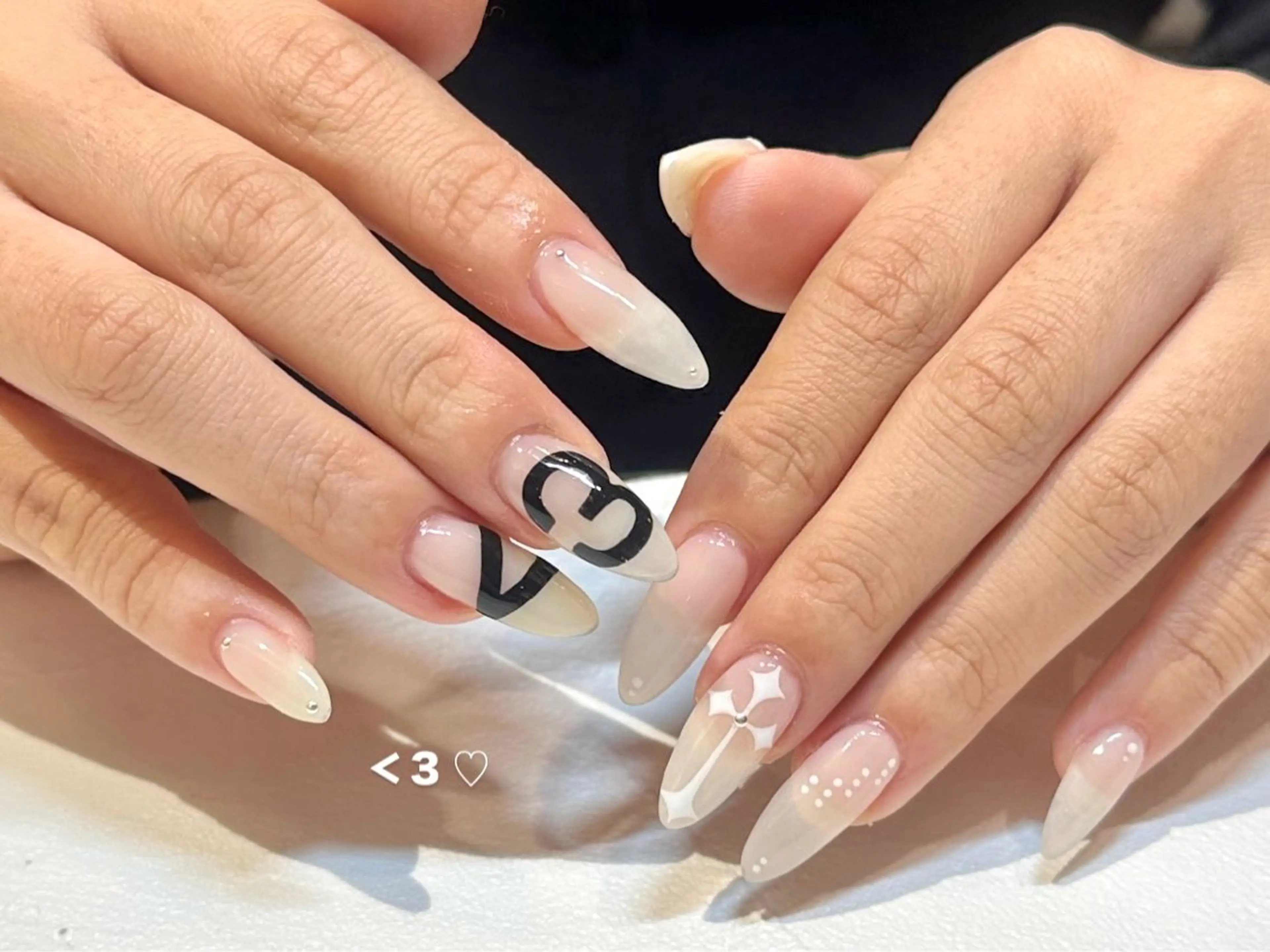 ネイル ハンドネイル ひらい さなのネイルデザイン