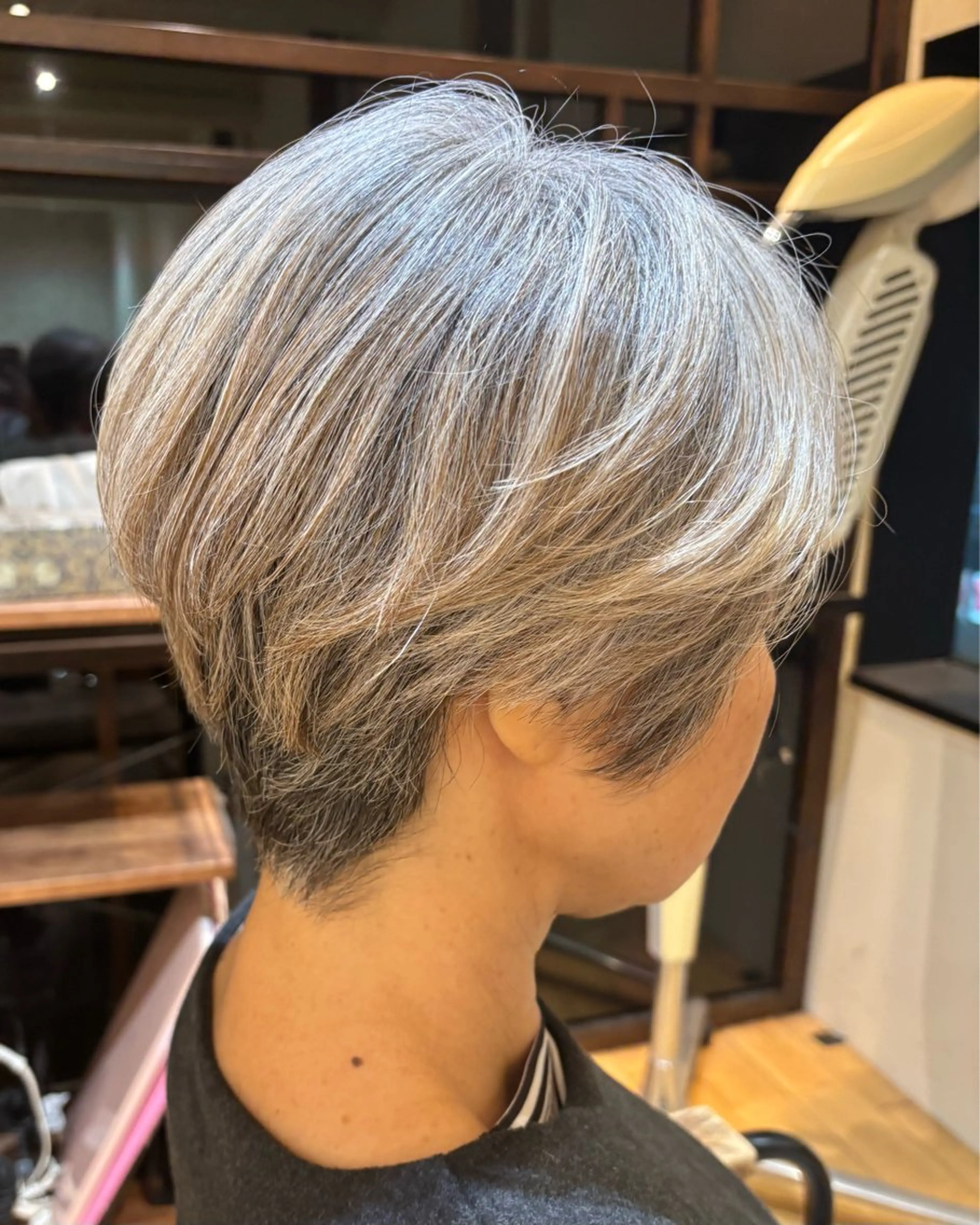 ショート おもだか　がく /横須賀中央のヘアスタイル