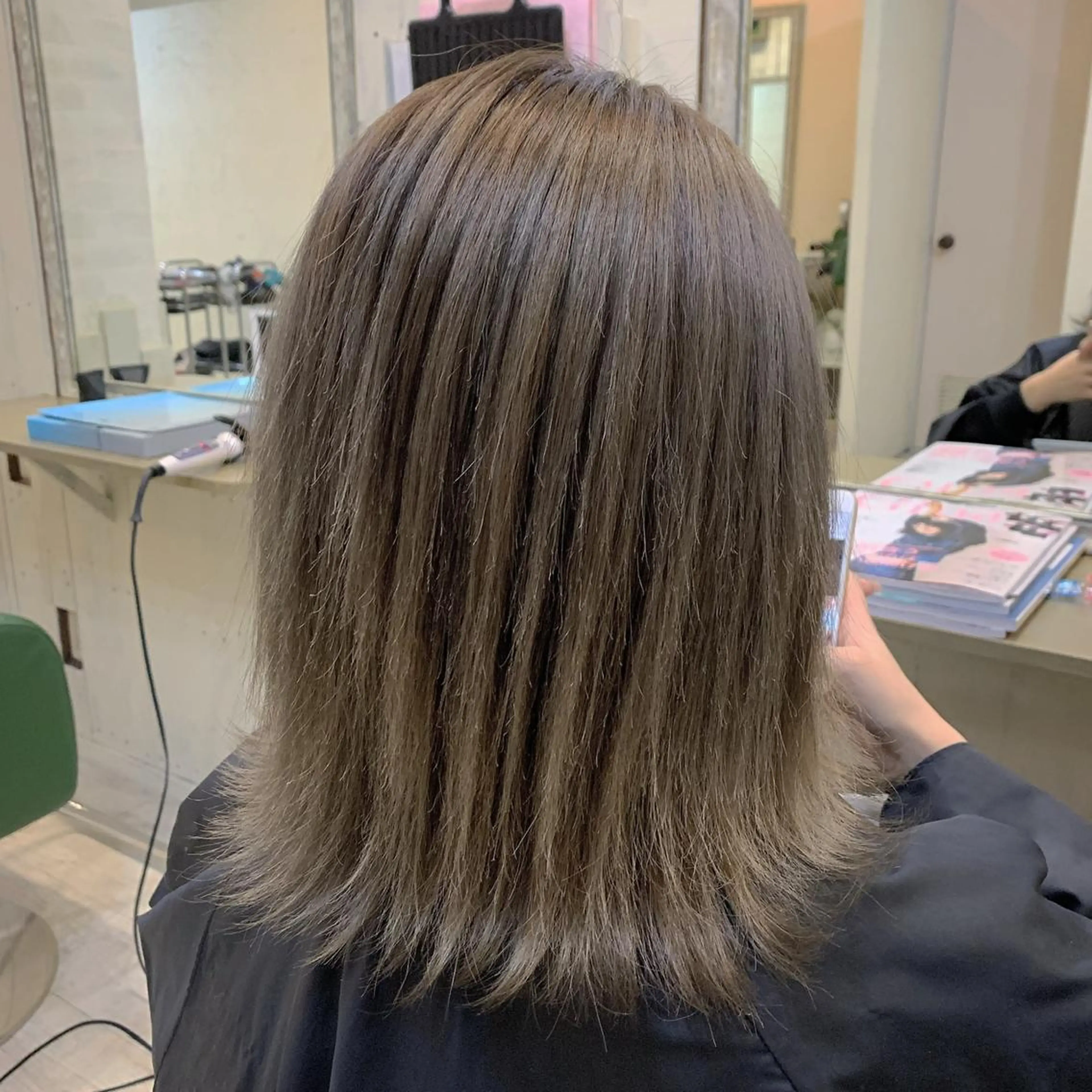 ミディアム カット ヘアカラー 高山 滉太のヘアスタイル