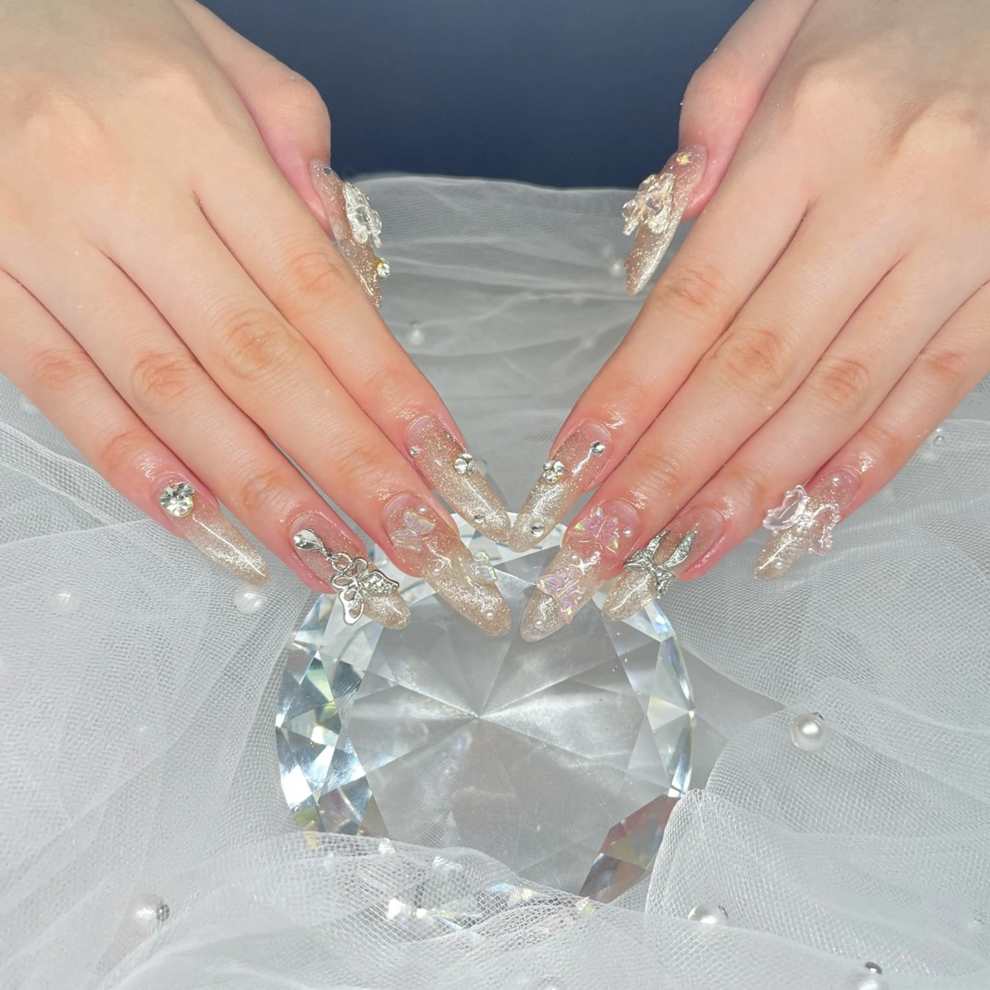 ネイル ハイビスカス ネイルサロンのネイルデザイン