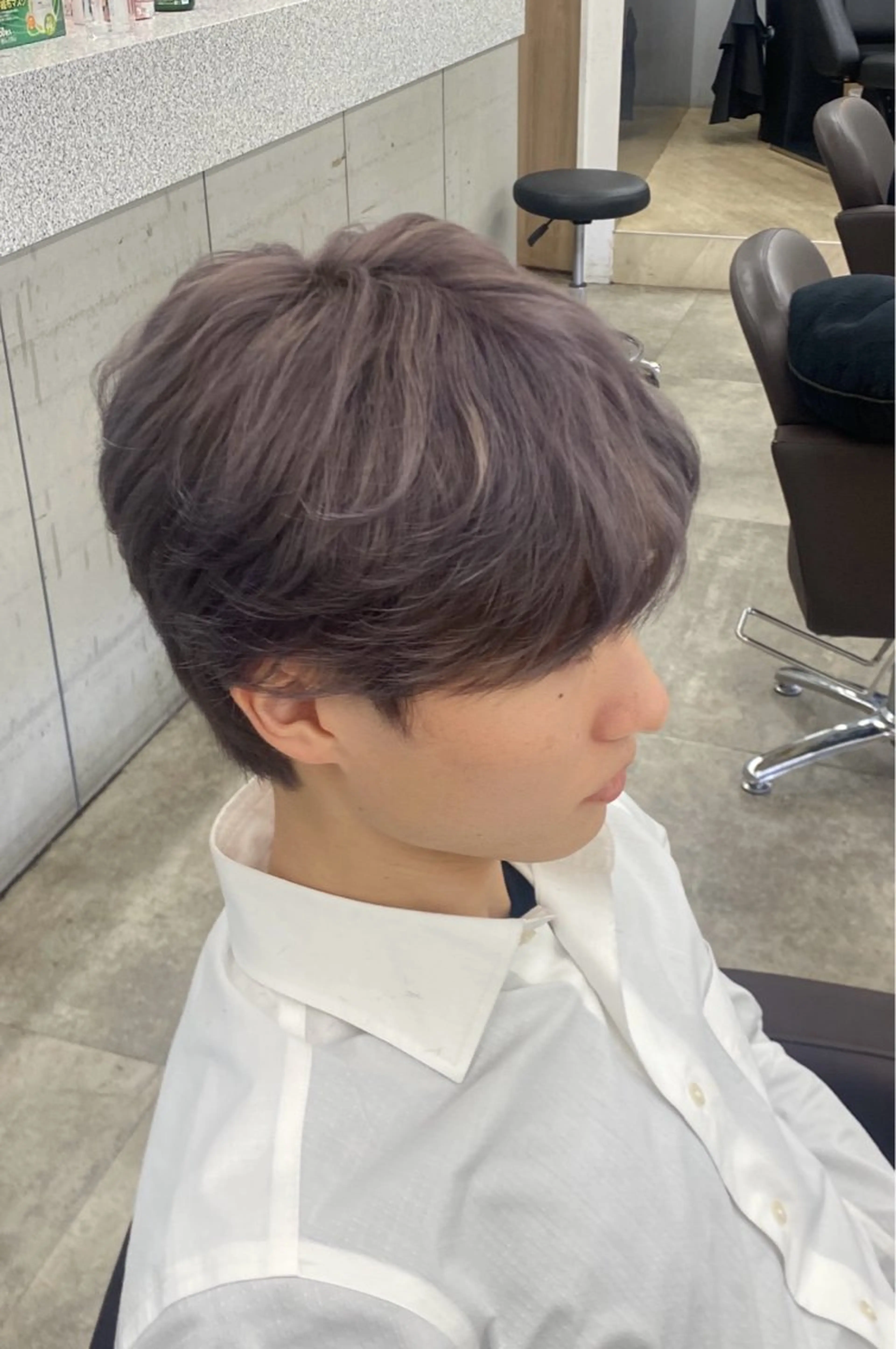 カラー メンズ メンズブリーチ アッシュ アッシュグレー ブリーチ カット ヘアカラー トリートメント 新宿/尾池 竜大/髪質改善特化のヘアスタイル