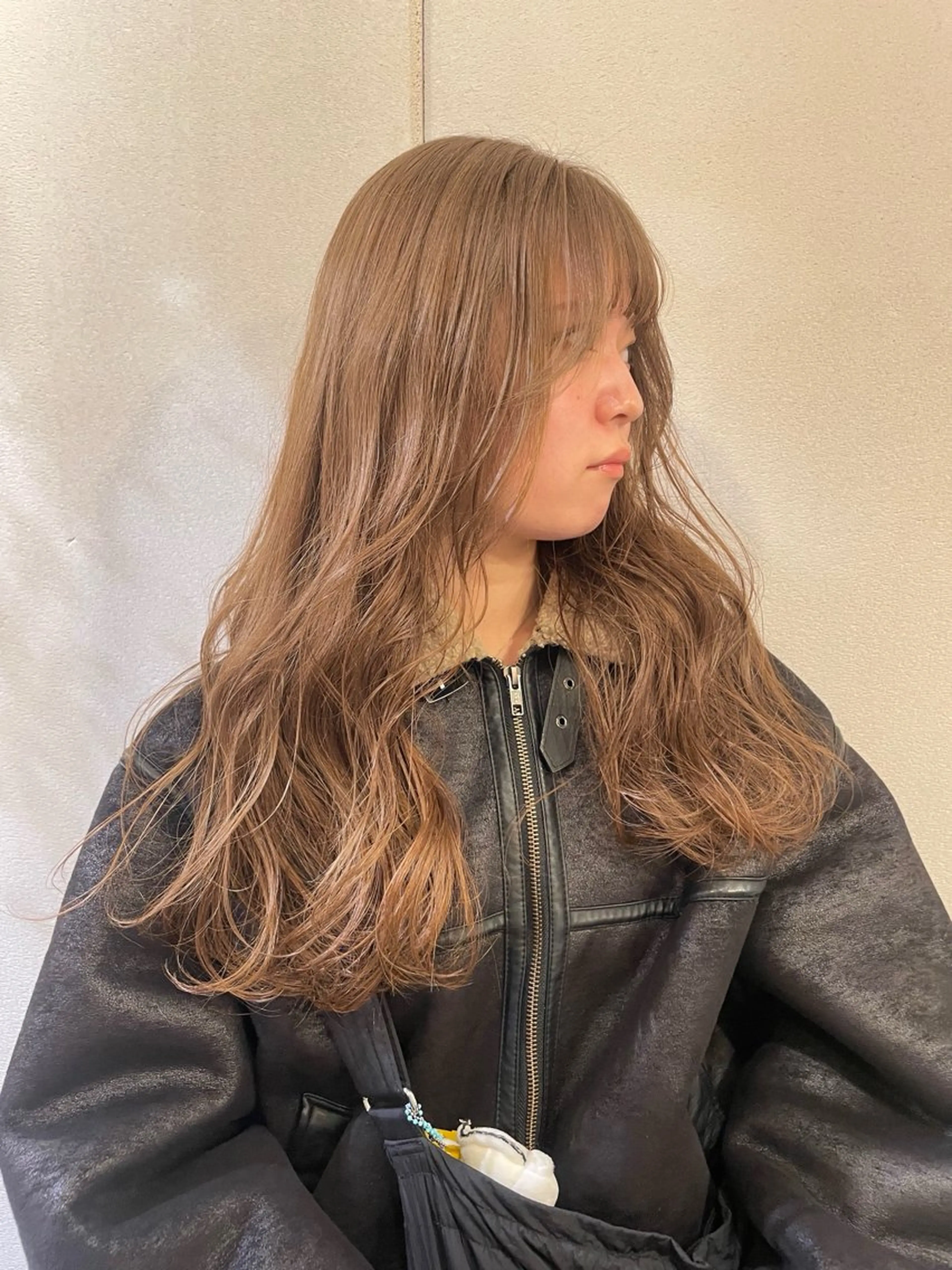 ロング カラー ベージュカラー カット ヘアカラー トリートメント 狩野 羅夢のヘアスタイル