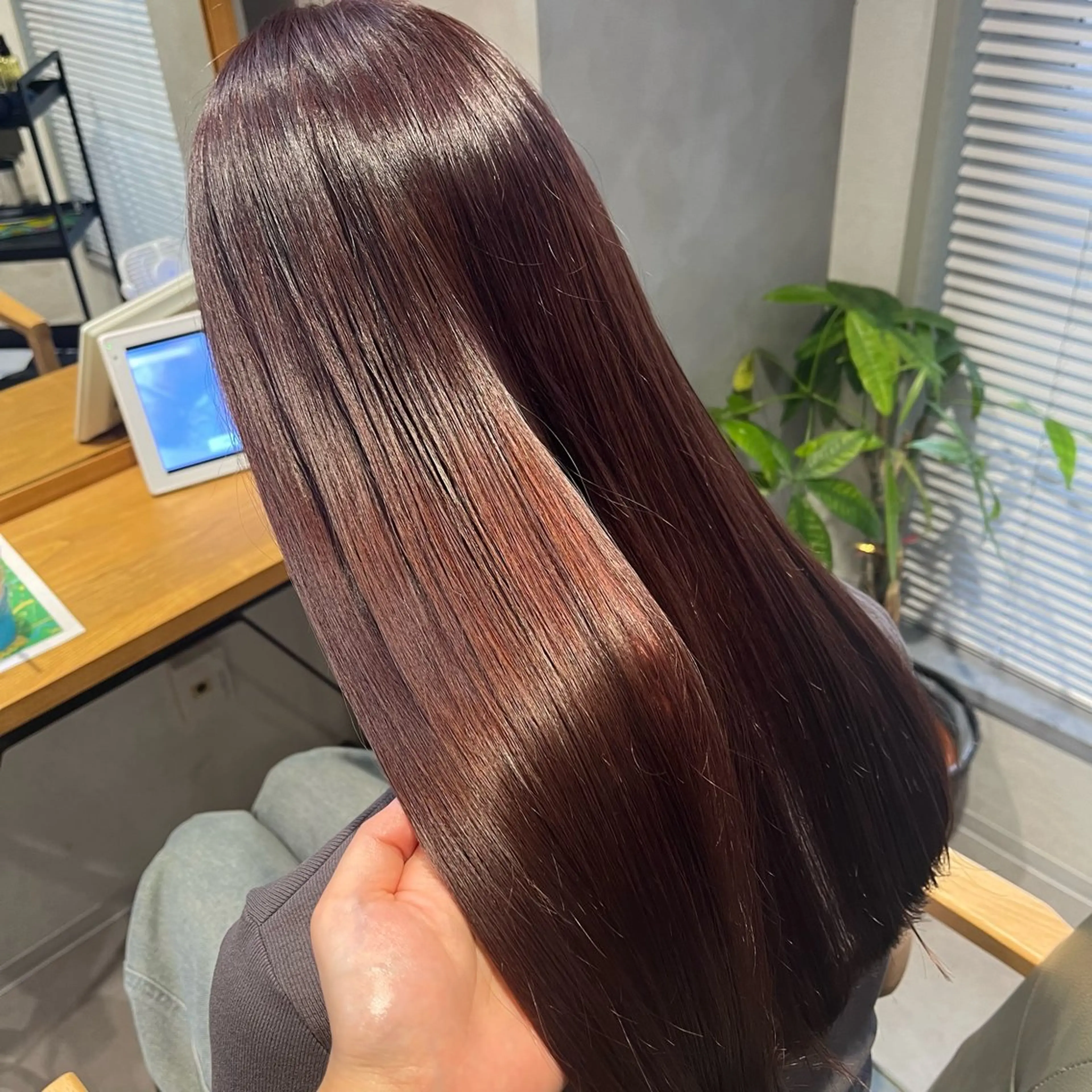 小顔カット+低アルカリカラー+コラーゲントリートメント🌱🌱の写真