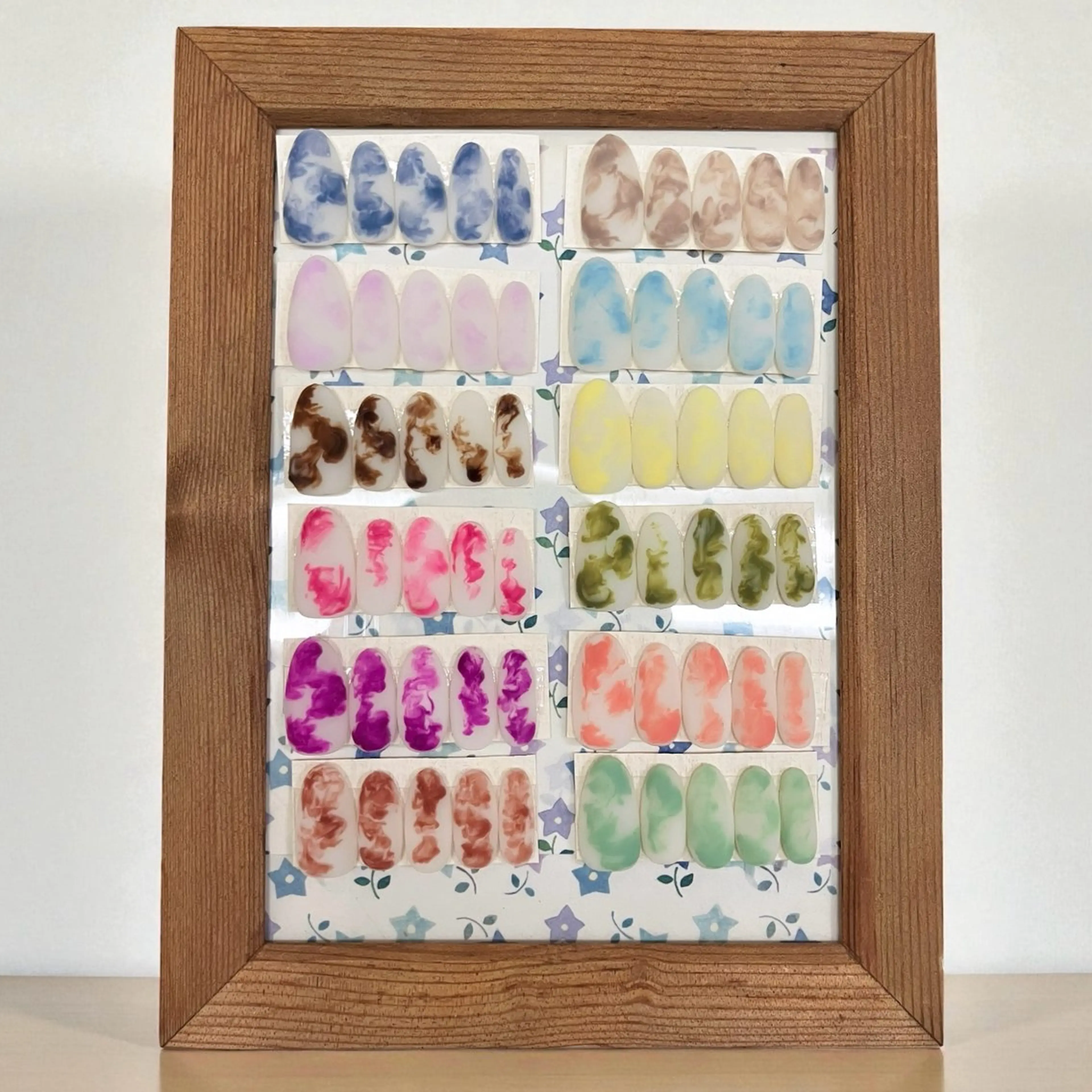 🌀コートの袖から指先ちらり🌀マットコートマーブル🌀の写真