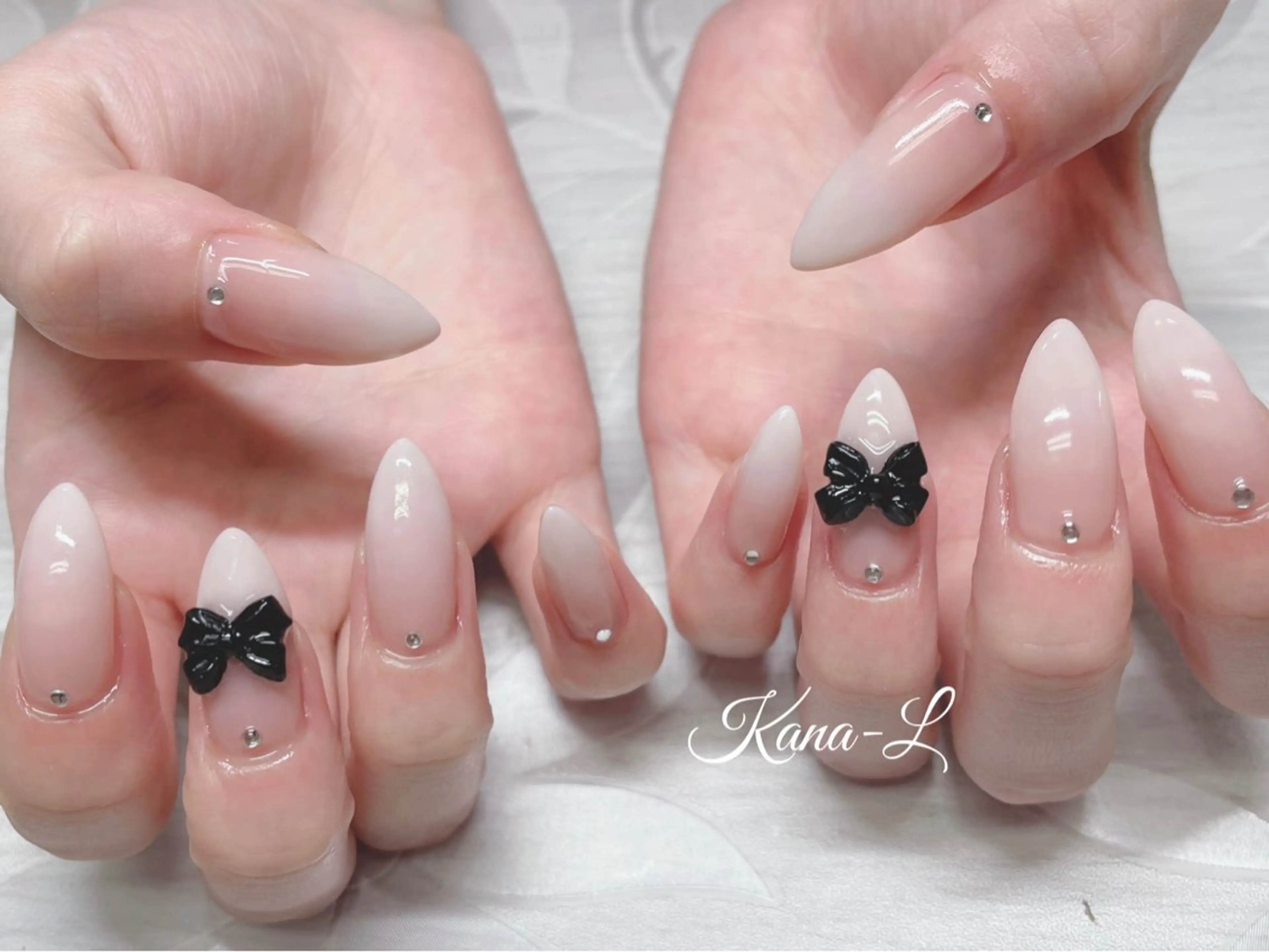 ネイル ジェルネイル 韓国ネイル パラジェル リボン ワンホンネイル 芦辺 香奈のネイルデザイン