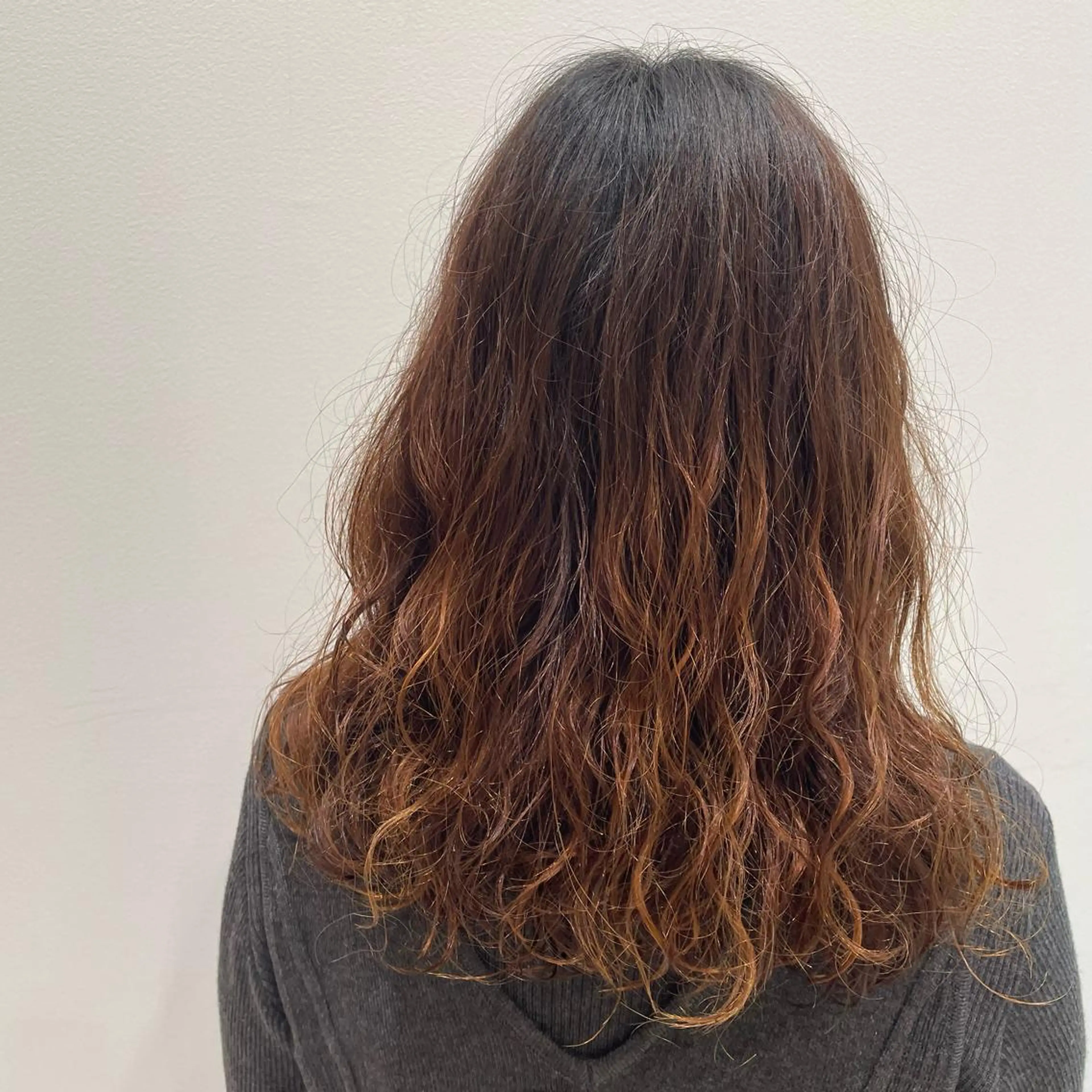 セミロング パーマ パーマモデル募集🌈 森脇帆南のヘアスタイル