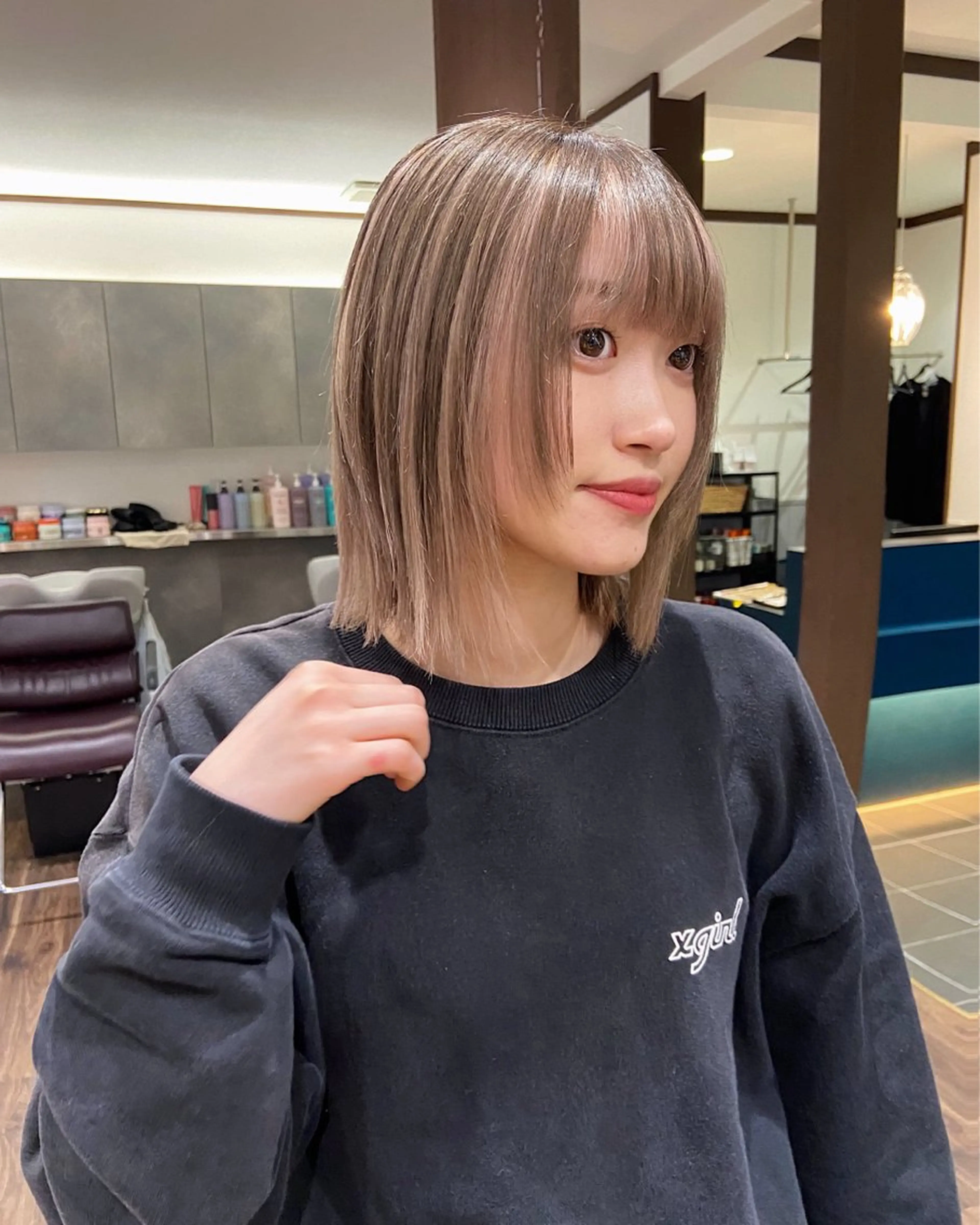 ショート カラー ブリーチ デザインカラー イヤリングカラー ハイライトカラー インナーカラー 加藤 こゆきのヘアスタイル