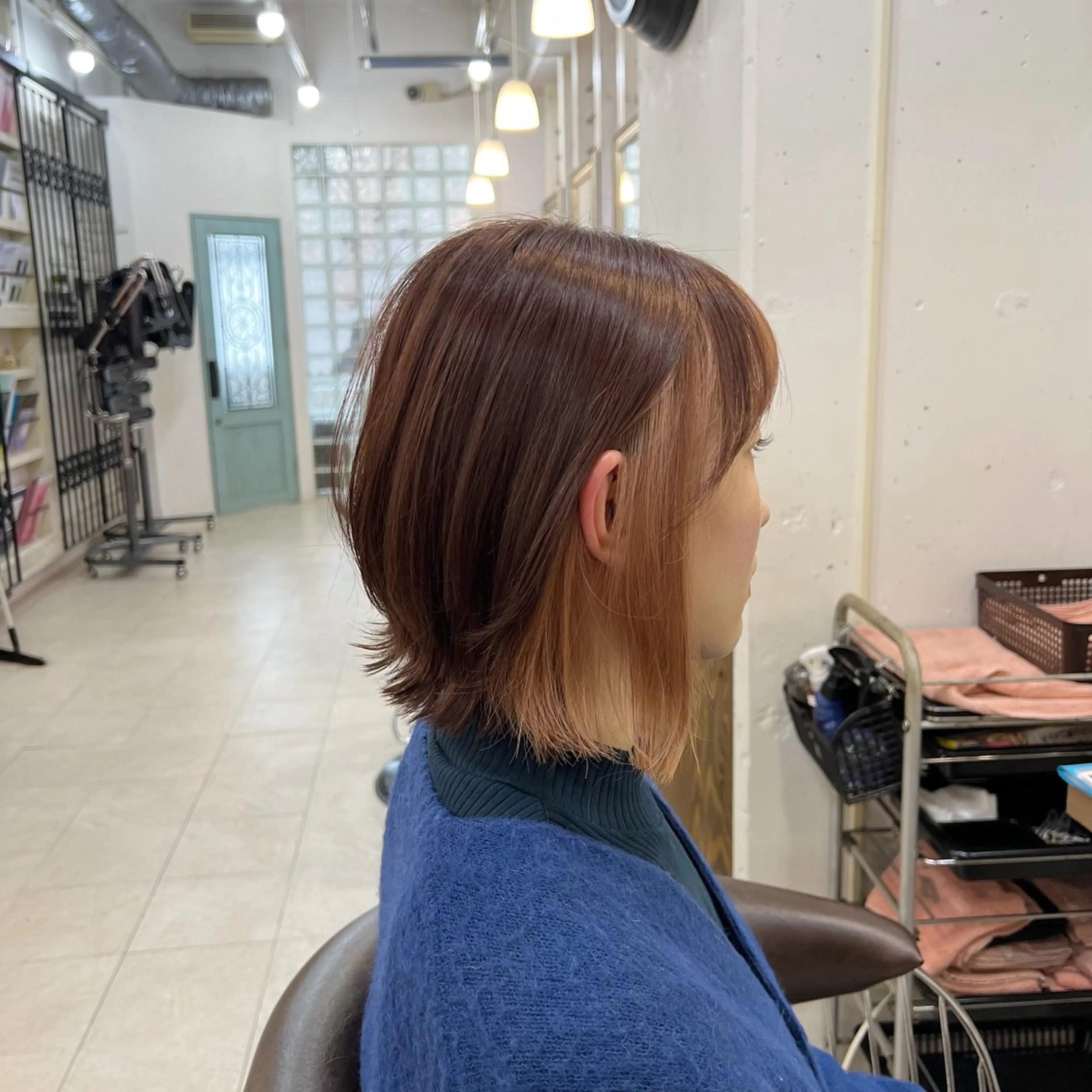 ミディアム ヘアカラー 柔らか透明感カラー ｜ほんのりレイヤー｜のヘアスタイル