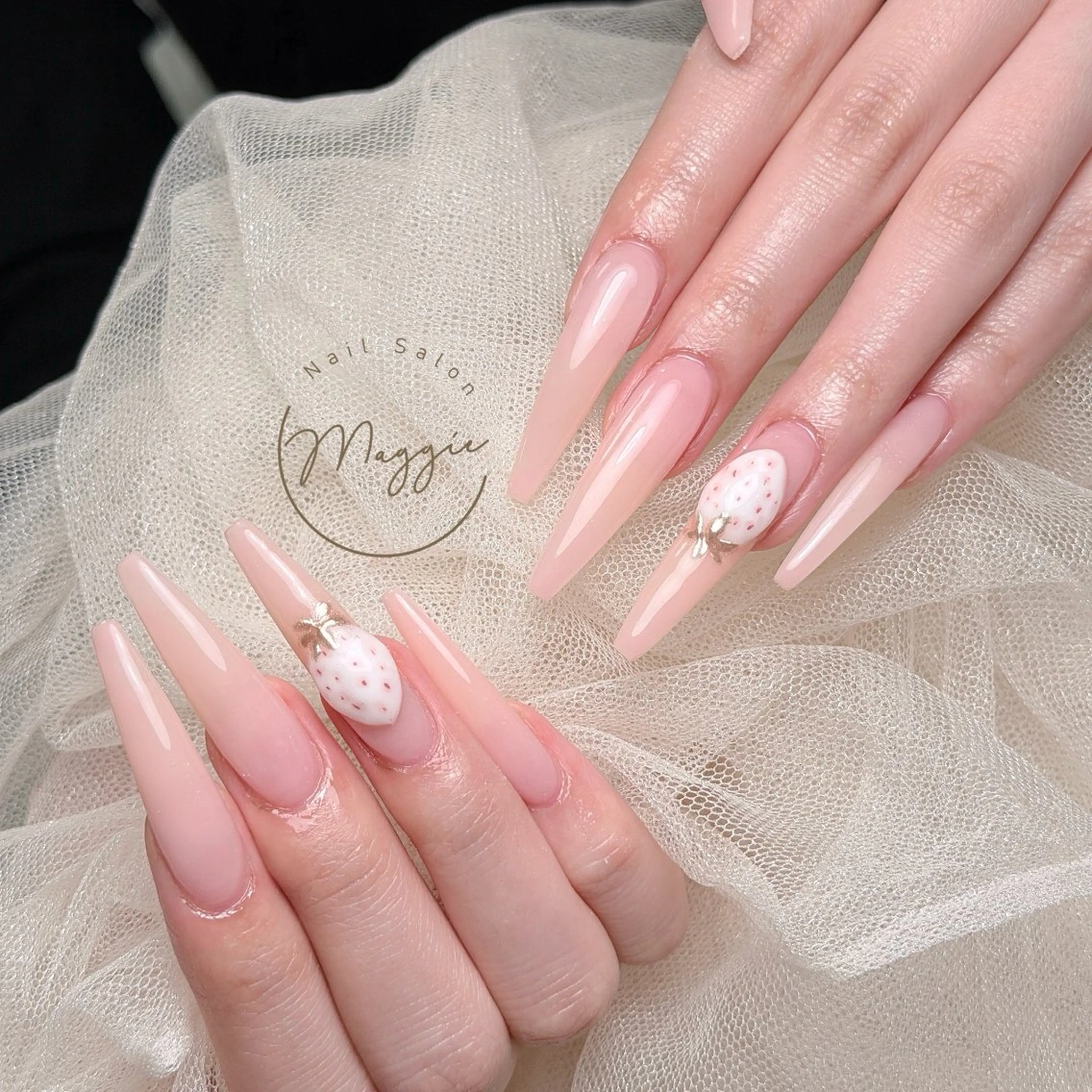 ネイル Maggie Nail🦩のネイルデザイン