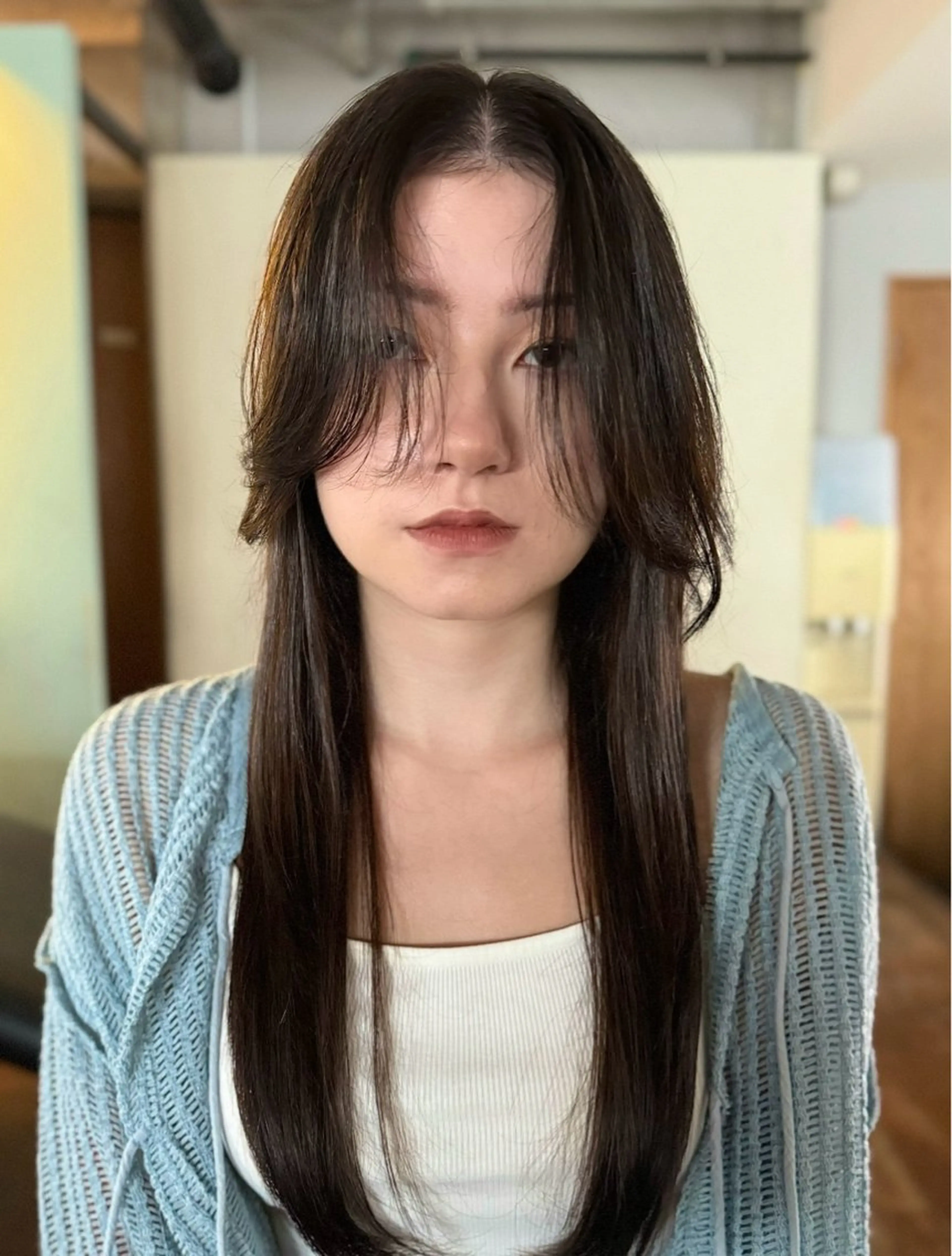 ロング ブリーチカラー/ブロ ンドレイヤーカットのヘアスタイル