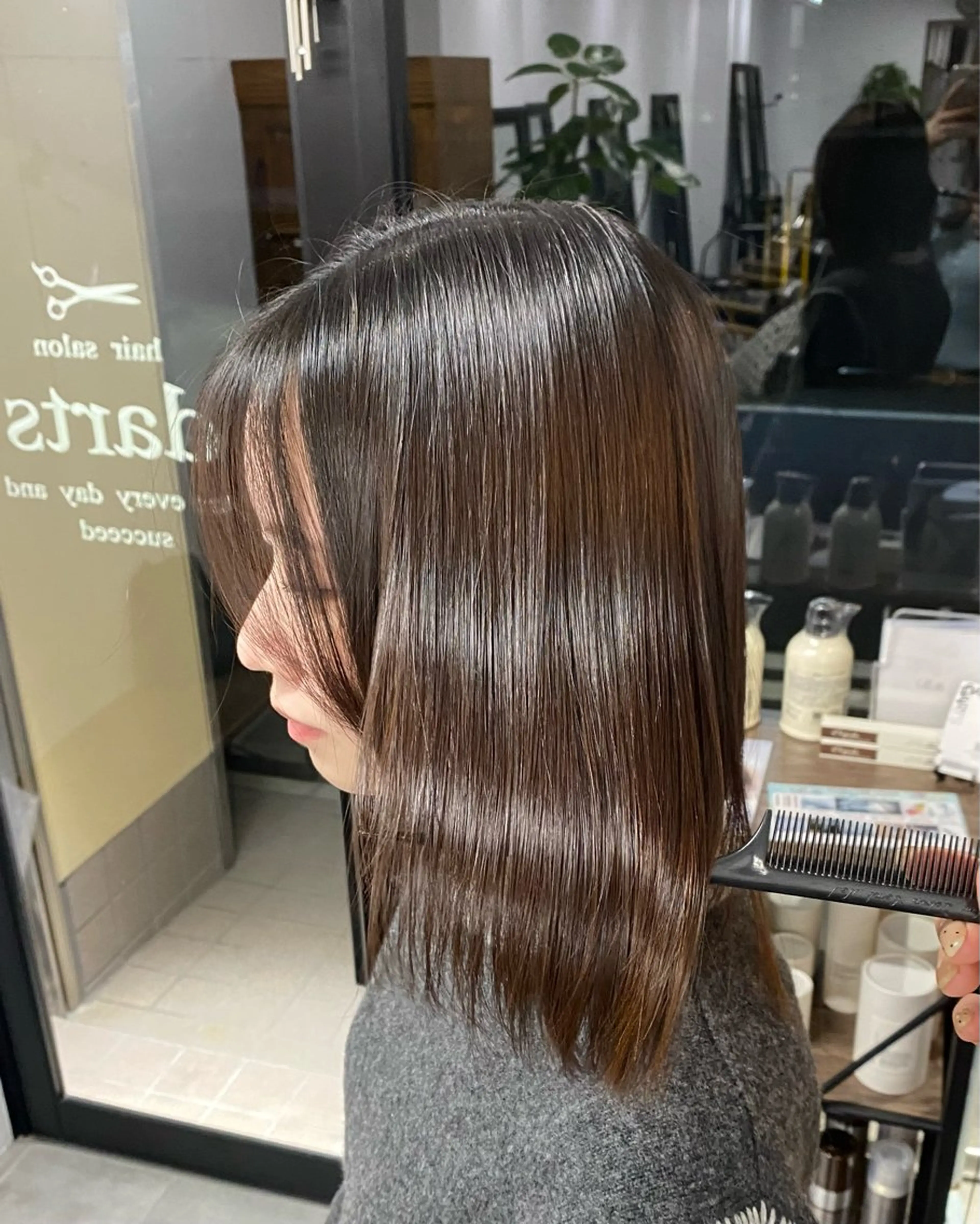 ミディアム 縮毛矯正 トリートメント 太田 すず香のヘアスタイル