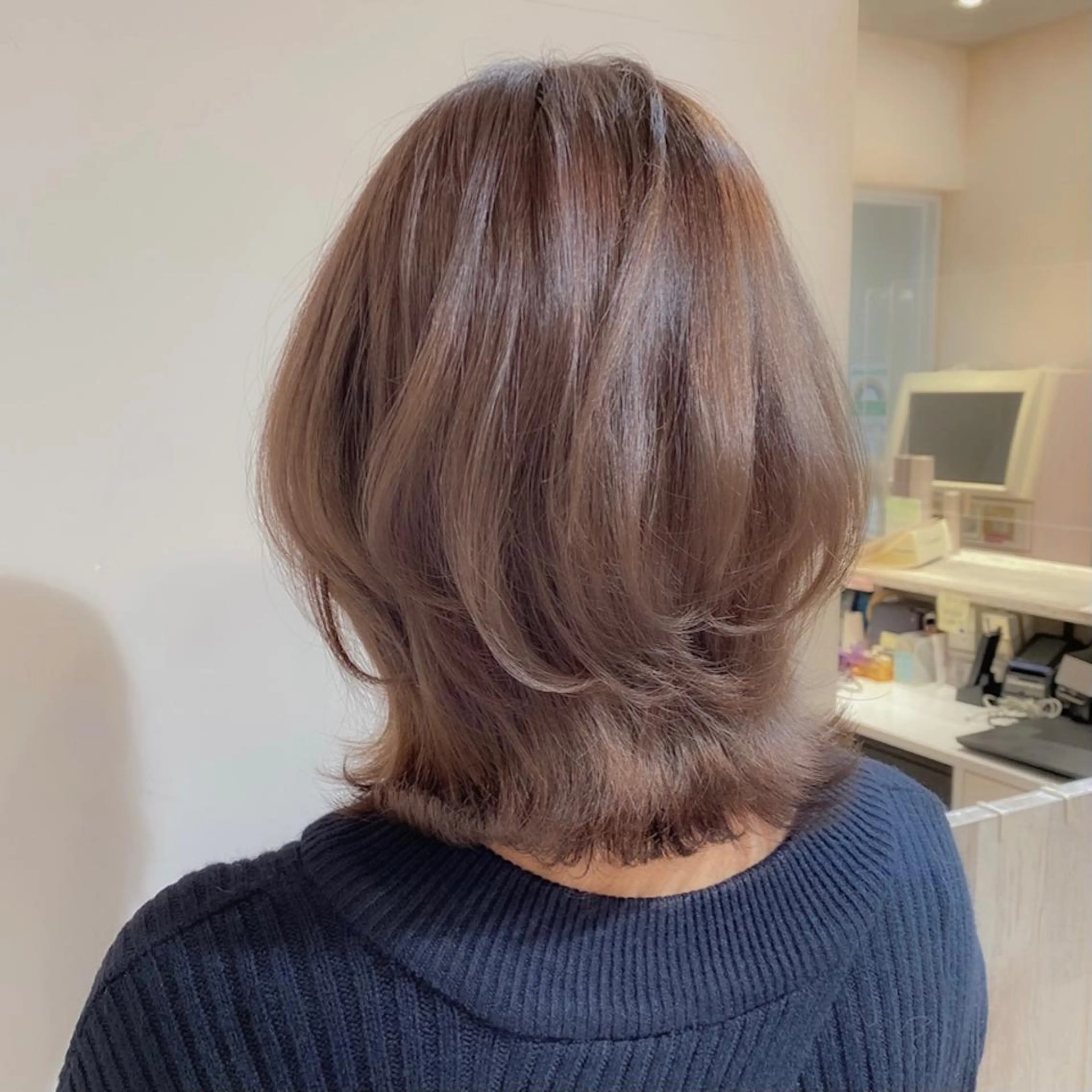 ミディアム カラー カット ヘアカラー トリートメント 顔まわりカット🌟 くびれヘア/寺門遥輝のヘアスタイル