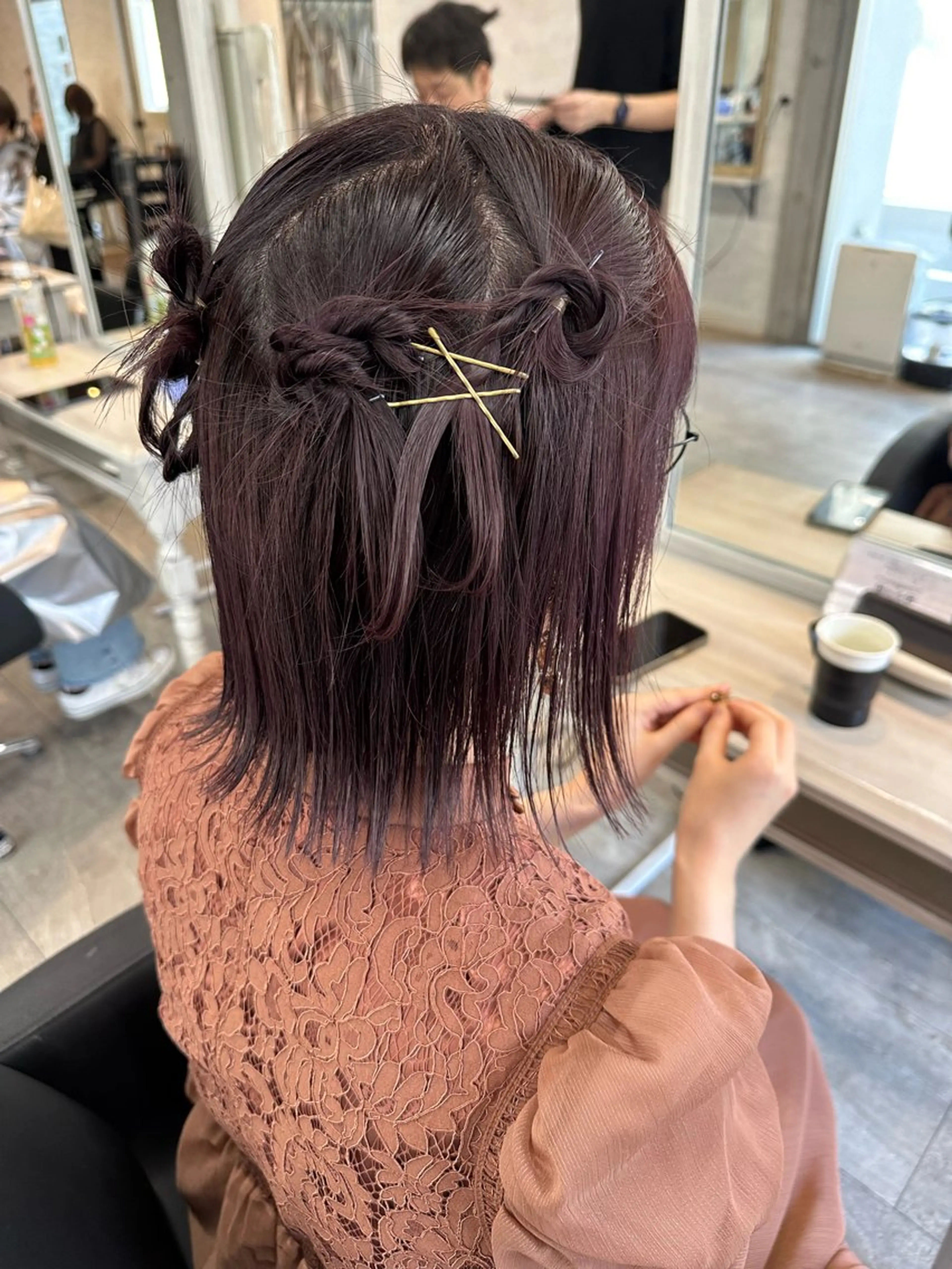 ミディアム ヘアアレンジ 女性に人気♪ はやしほのかのヘアスタイル