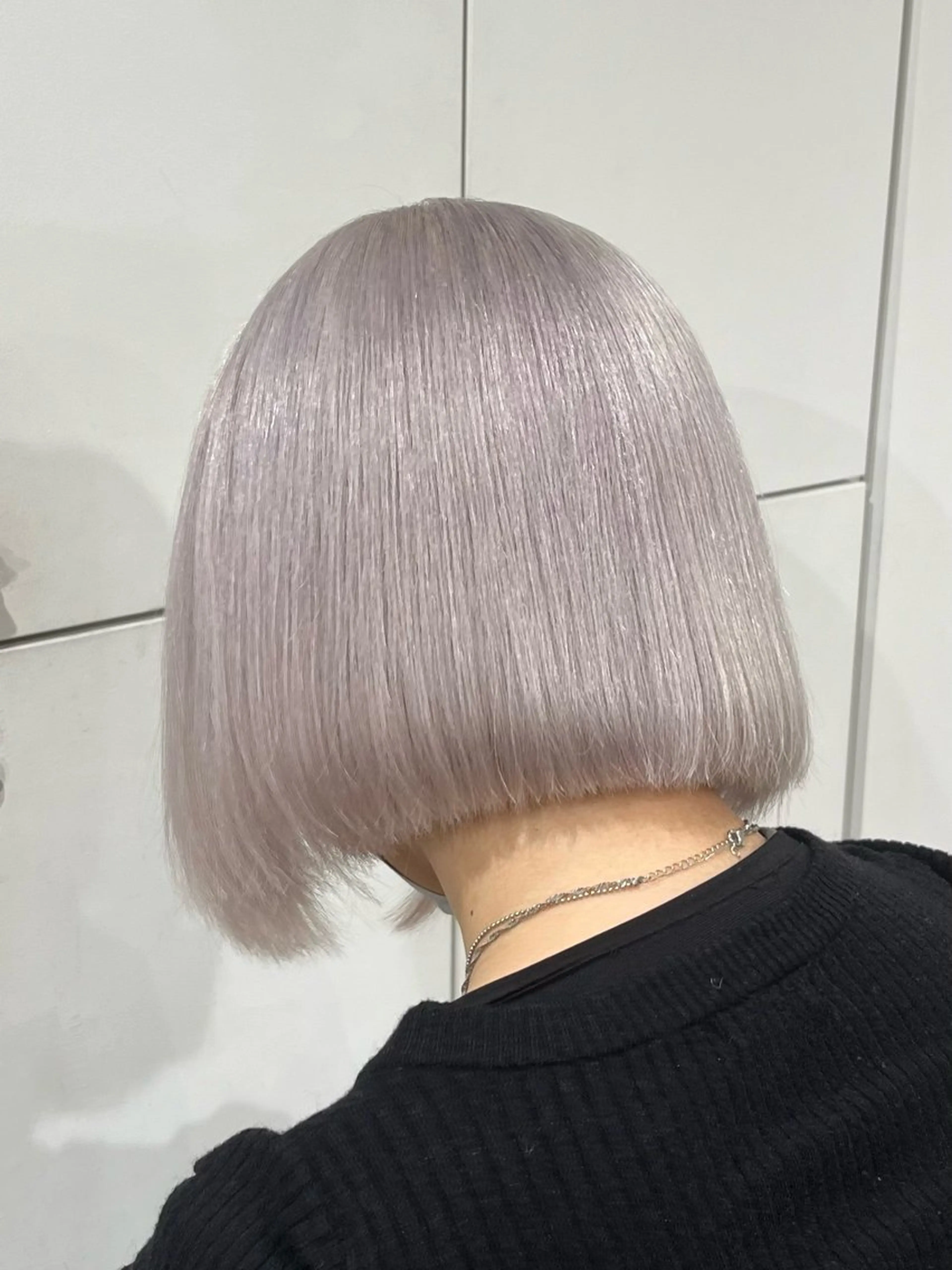 ショート カラー シルバー ホワイトシルバー 🤎HAZUKI🤎 ハイトーン✨のヘアスタイル