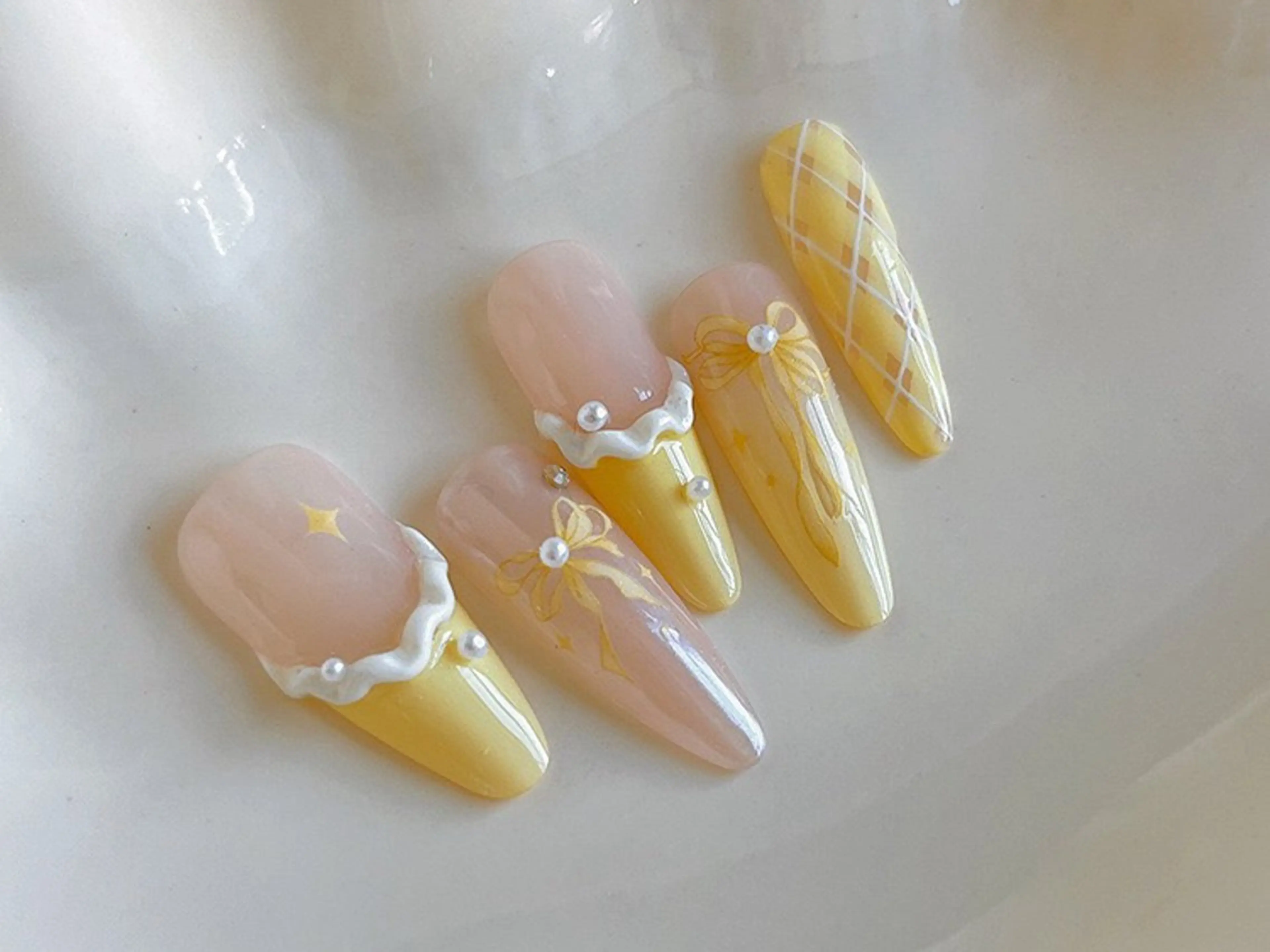 ネイル アートネイル チークネイル 長さ出し フラワーネイル ジェルネイル YK Beauty Salonのマツエク・マツパデザイン