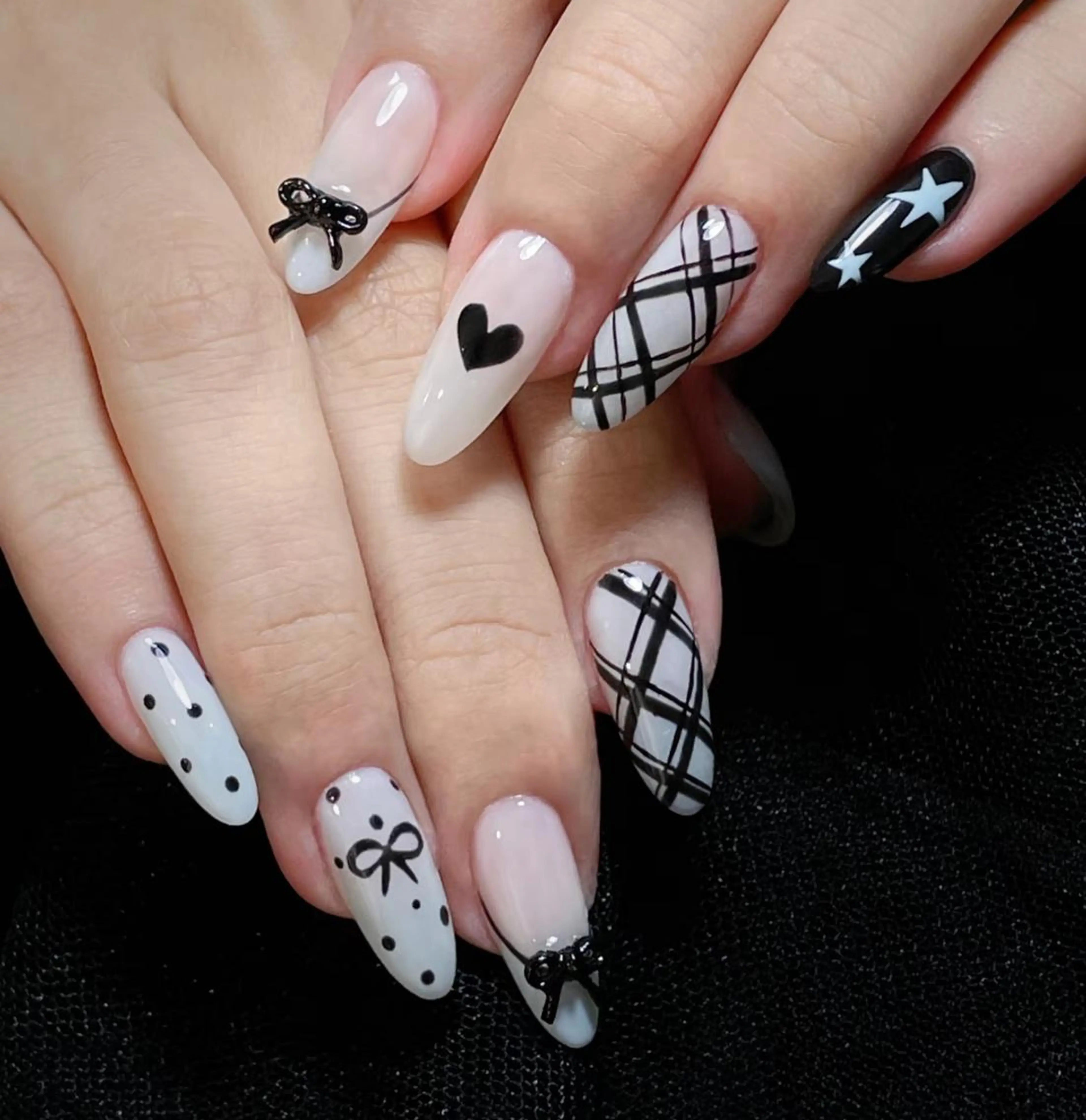 ネイル ハンドネイル 🎀 NaNa_nailのネイルデザイン