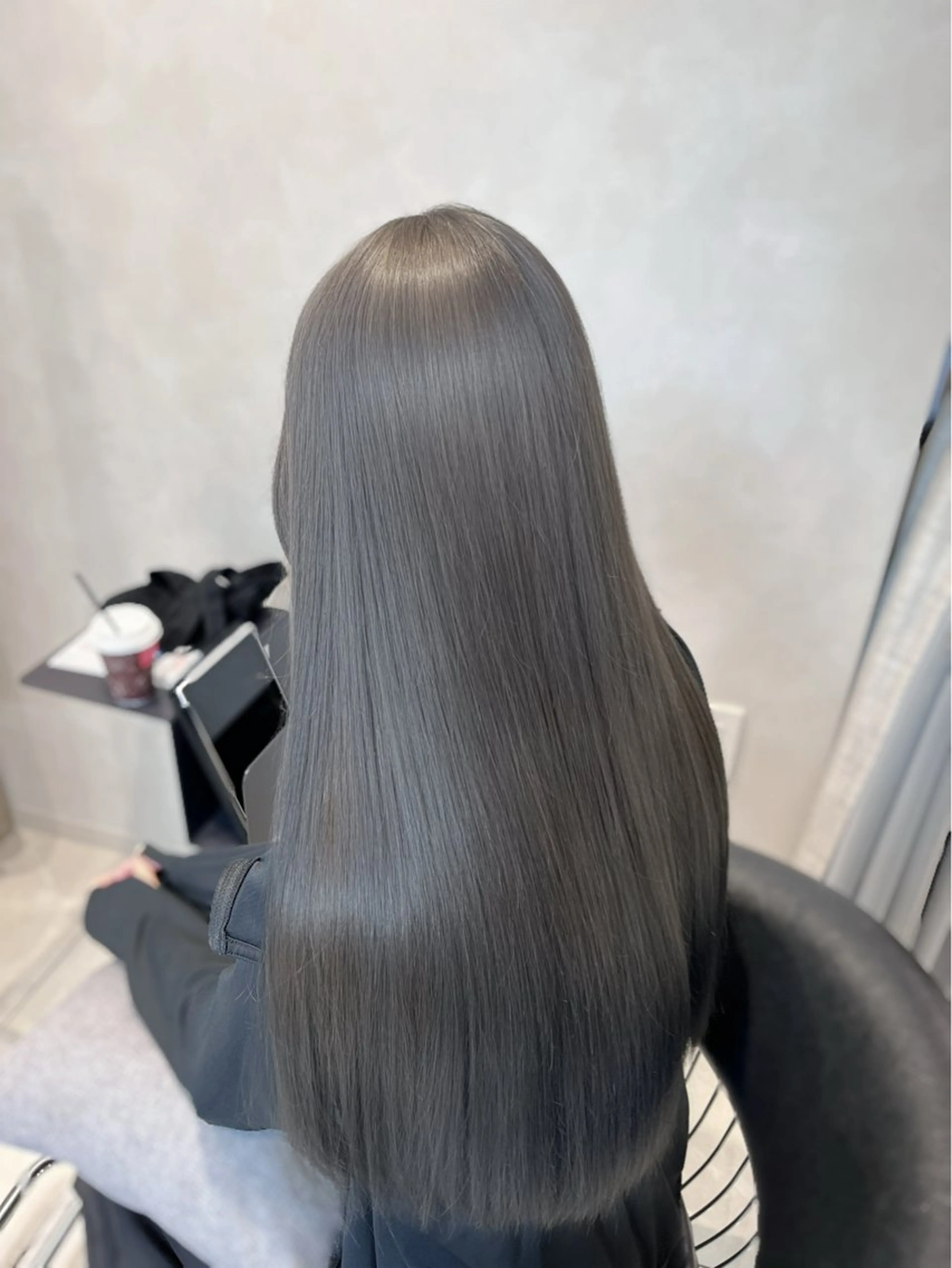 ロング カラー ブリーチ グレージュ ヘアカラー トリートメント 韓国レイヤー×モテ髪 /MITSUKI🤍のヘアスタイル