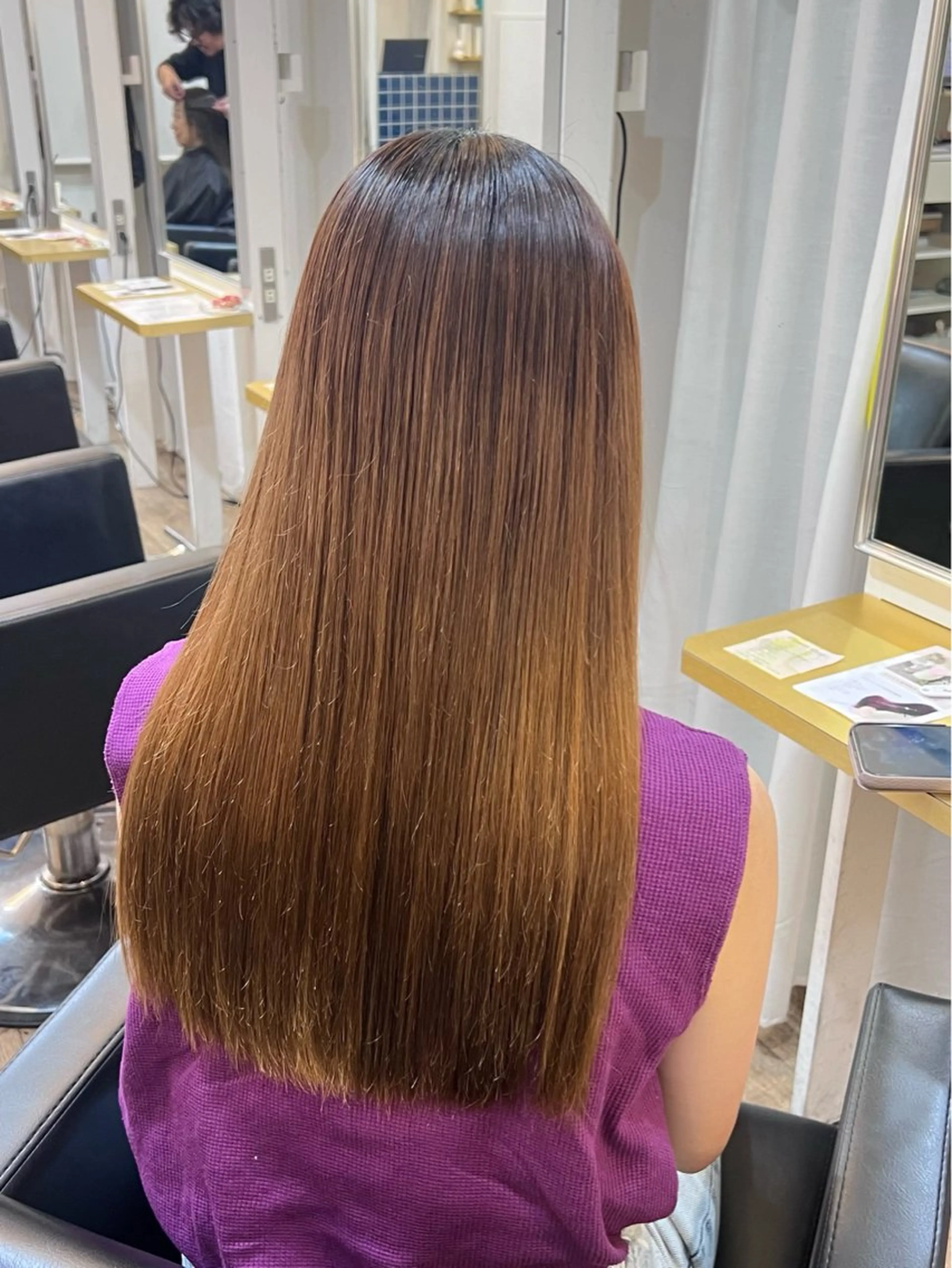 ロング カラー パーマ ベージュカラー 黒髪 ブルーカラー ブルーブラック ブラウンカラー カット ヘアカラー 縮毛矯正 トリートメント akira｜ 透明感ベージュ｜梅田のヘアスタイル