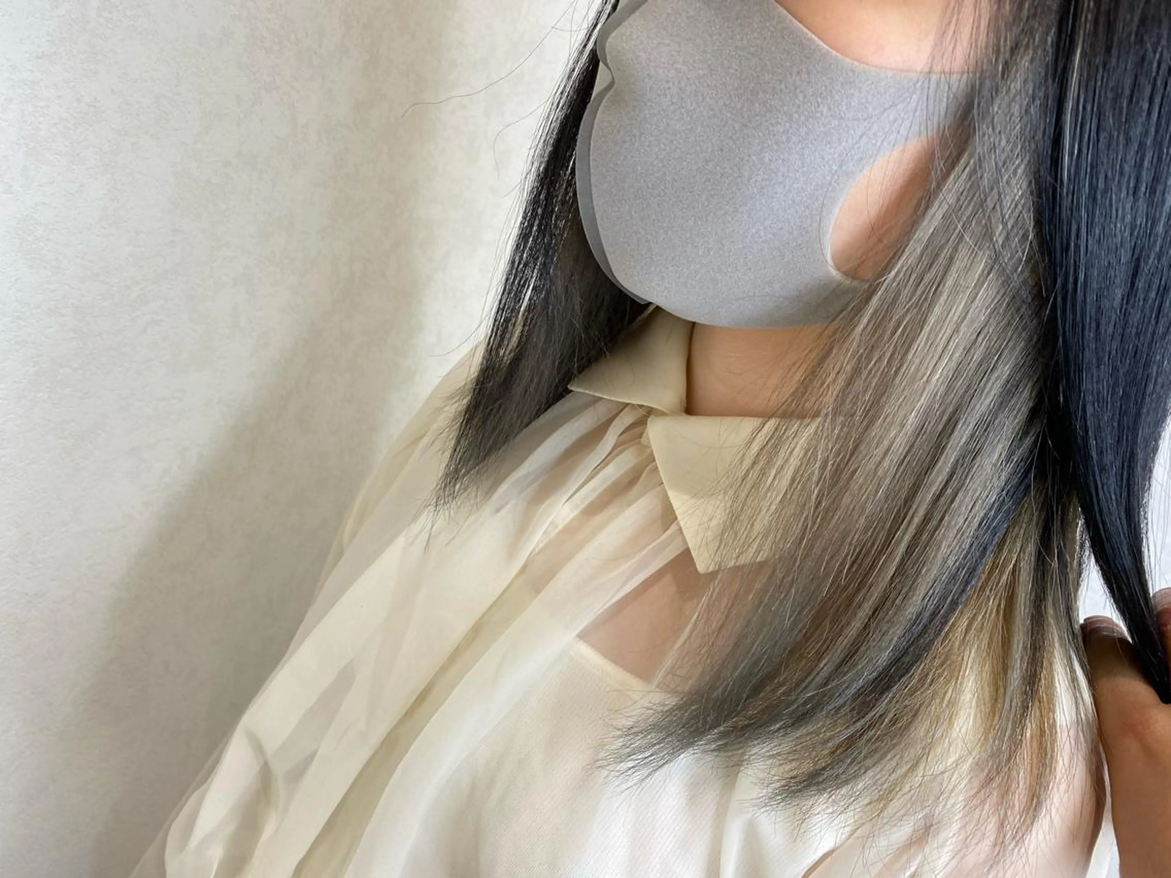 ロング カラー ムトウセイマ/ 縮毛矯正/ブリーチのヘアスタイル